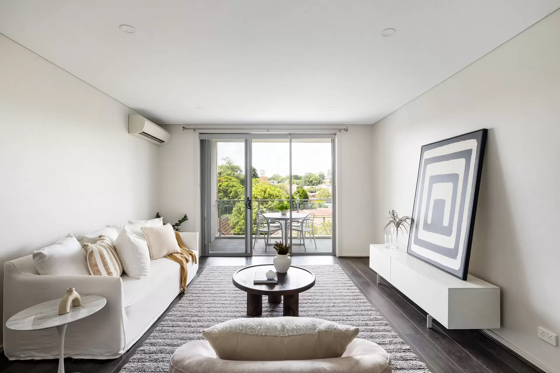 303/4 Broughton Street, Canterbury - Image 1