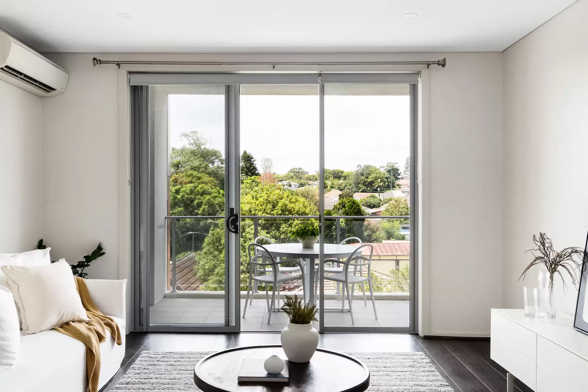 303/4 Broughton Street, Canterbury - Thumbnail 3