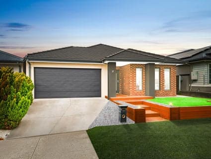 37 Honeycomb Avenue, Manor Lakes - Thumbnail 2