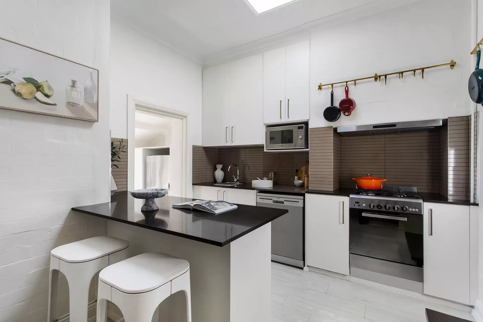 32 Simmons Street, Newtown - Thumbnail 7