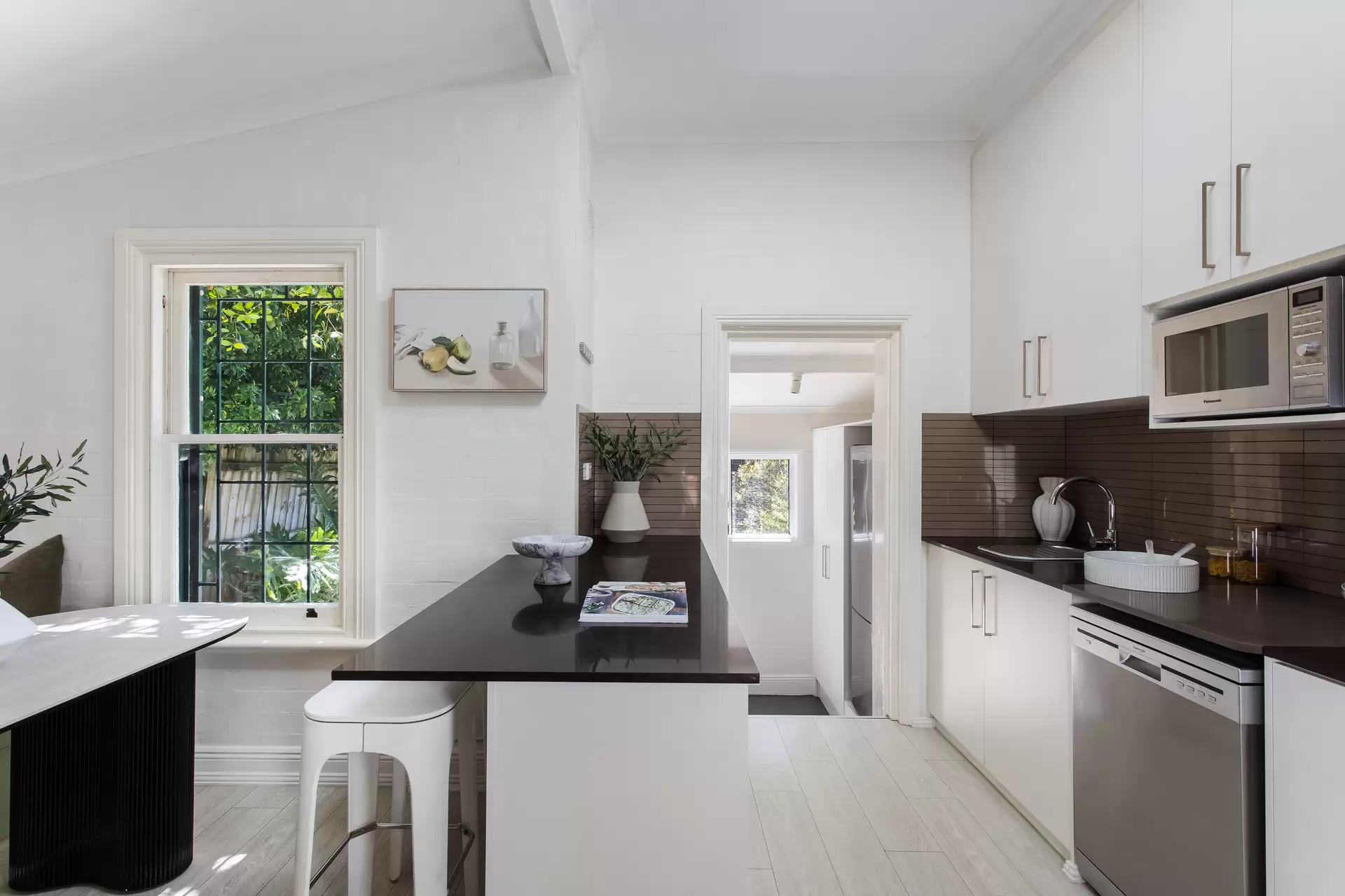 32 Simmons Street, Newtown - Thumbnail 8