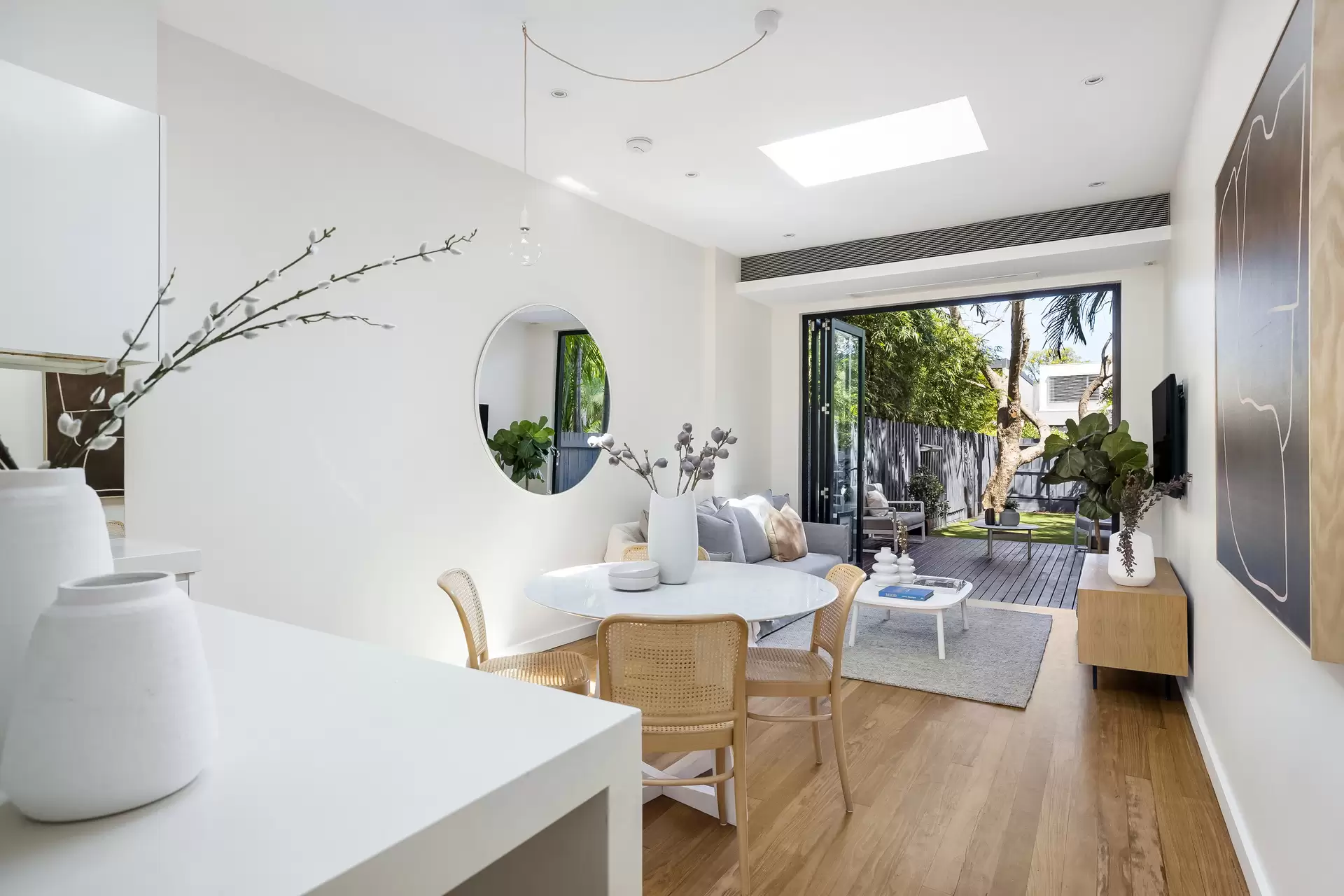 90 Carlisle Street, Leichhardt - Thumbnail 3