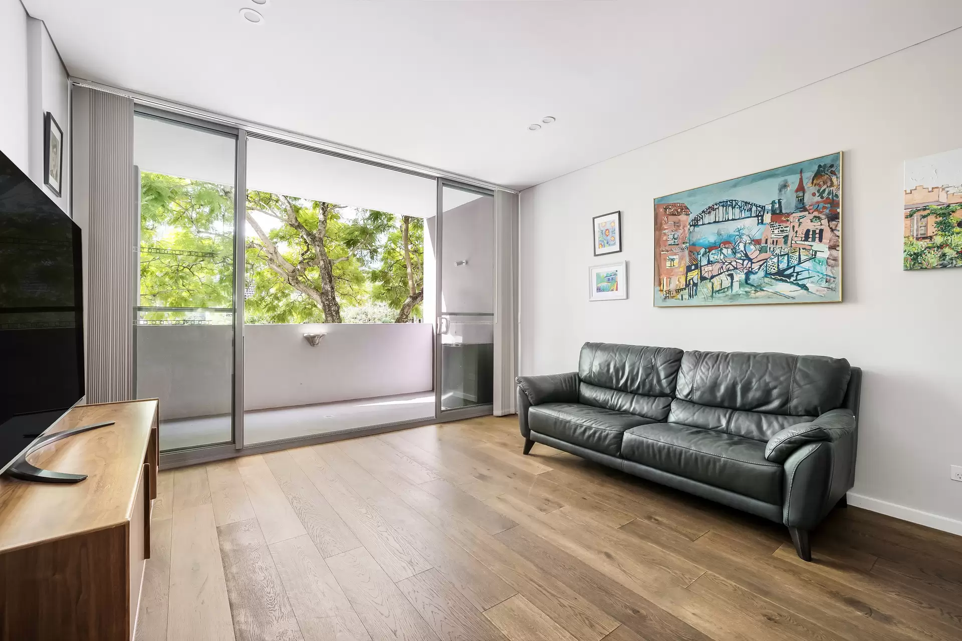 108/32 Alice Street, Newtown - Thumbnail 2
