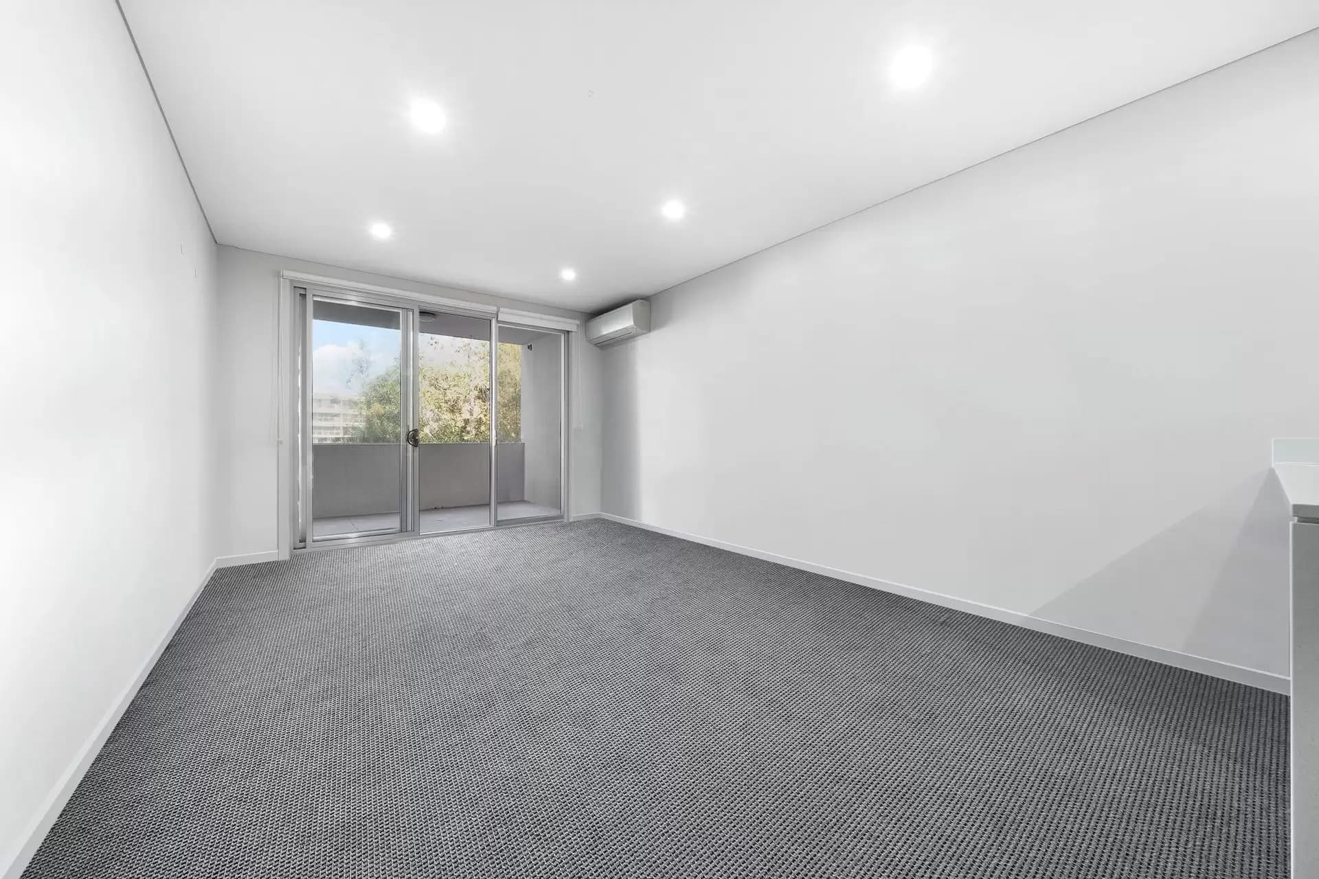 201/8 Broughton Street, Canterbury - Thumbnail 2