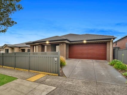 114 Kinglake Drive, Manor Lakes - Thumbnail 3