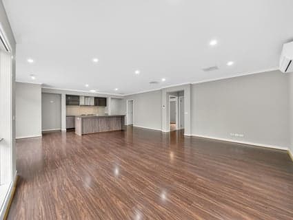 114 Kinglake Drive, Manor Lakes - Thumbnail 6