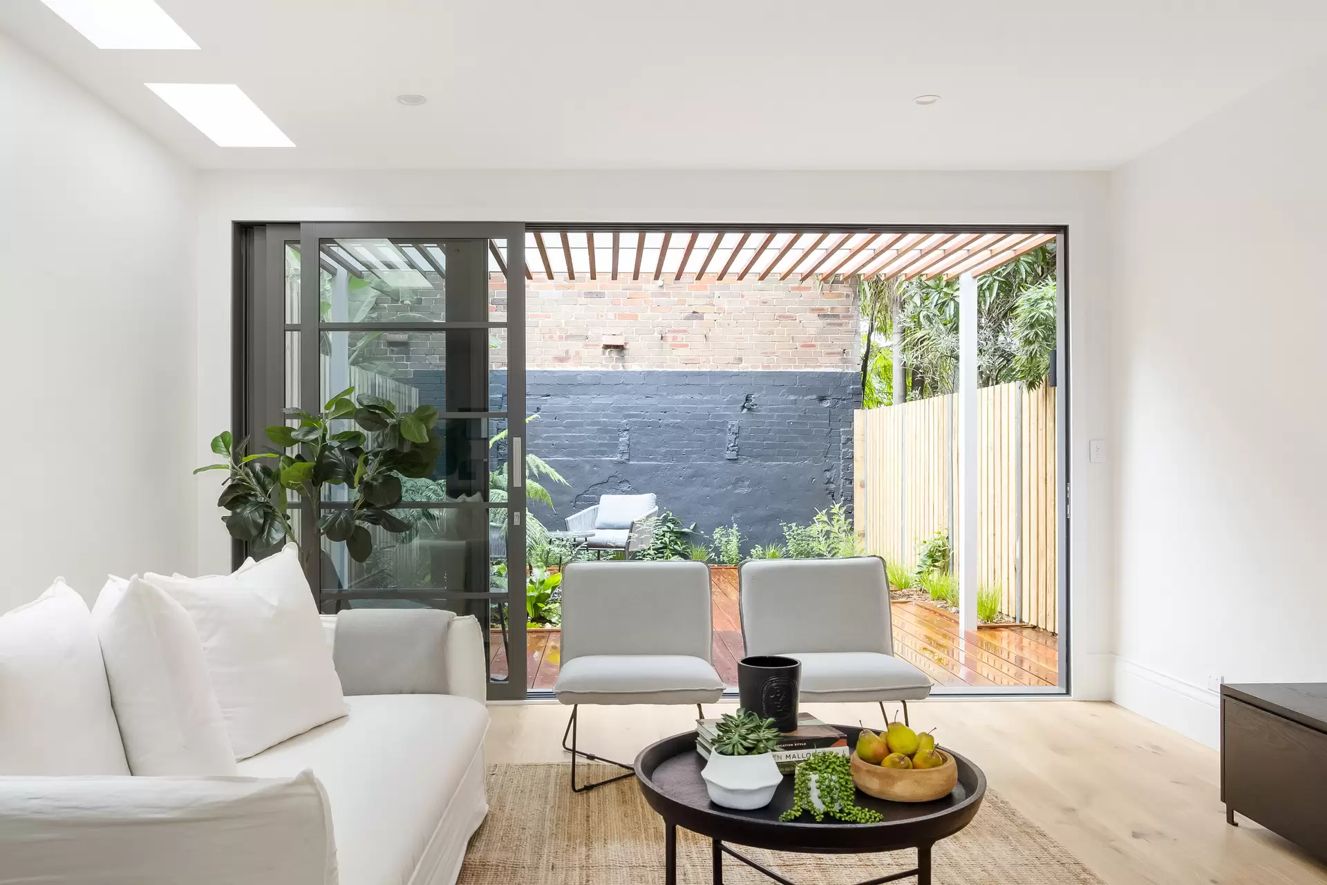 58 Simmons Street, Newtown - Thumbnail 4
