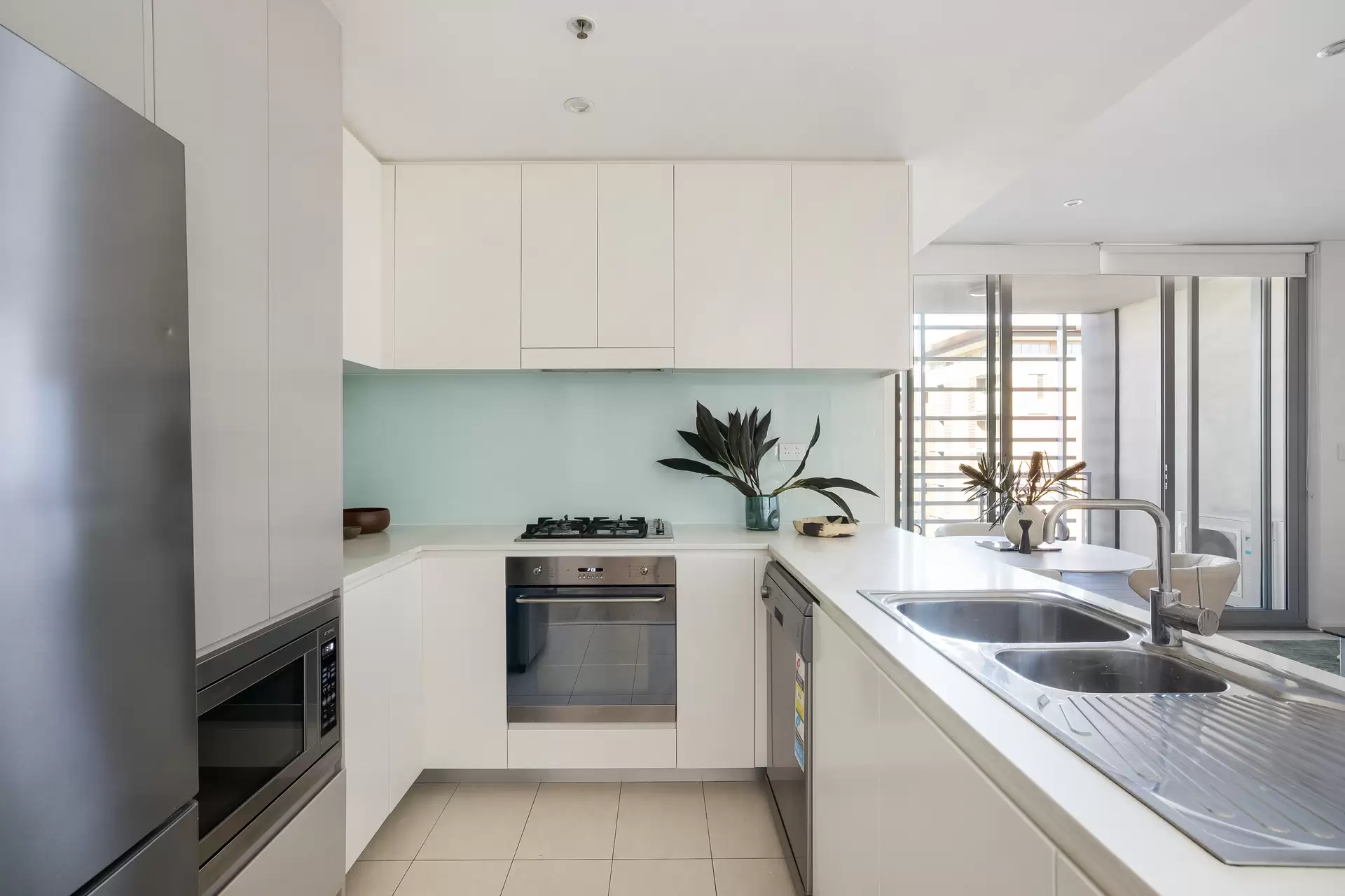 703B/8 Bourke Street, Mascot - Thumbnail 8