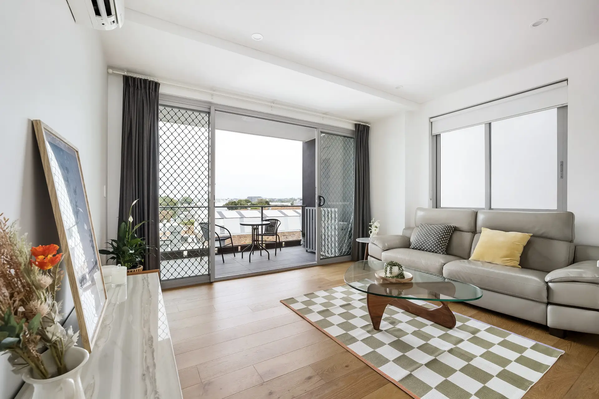 14/19 Hutchinson Street, St Peters - Thumbnail 2