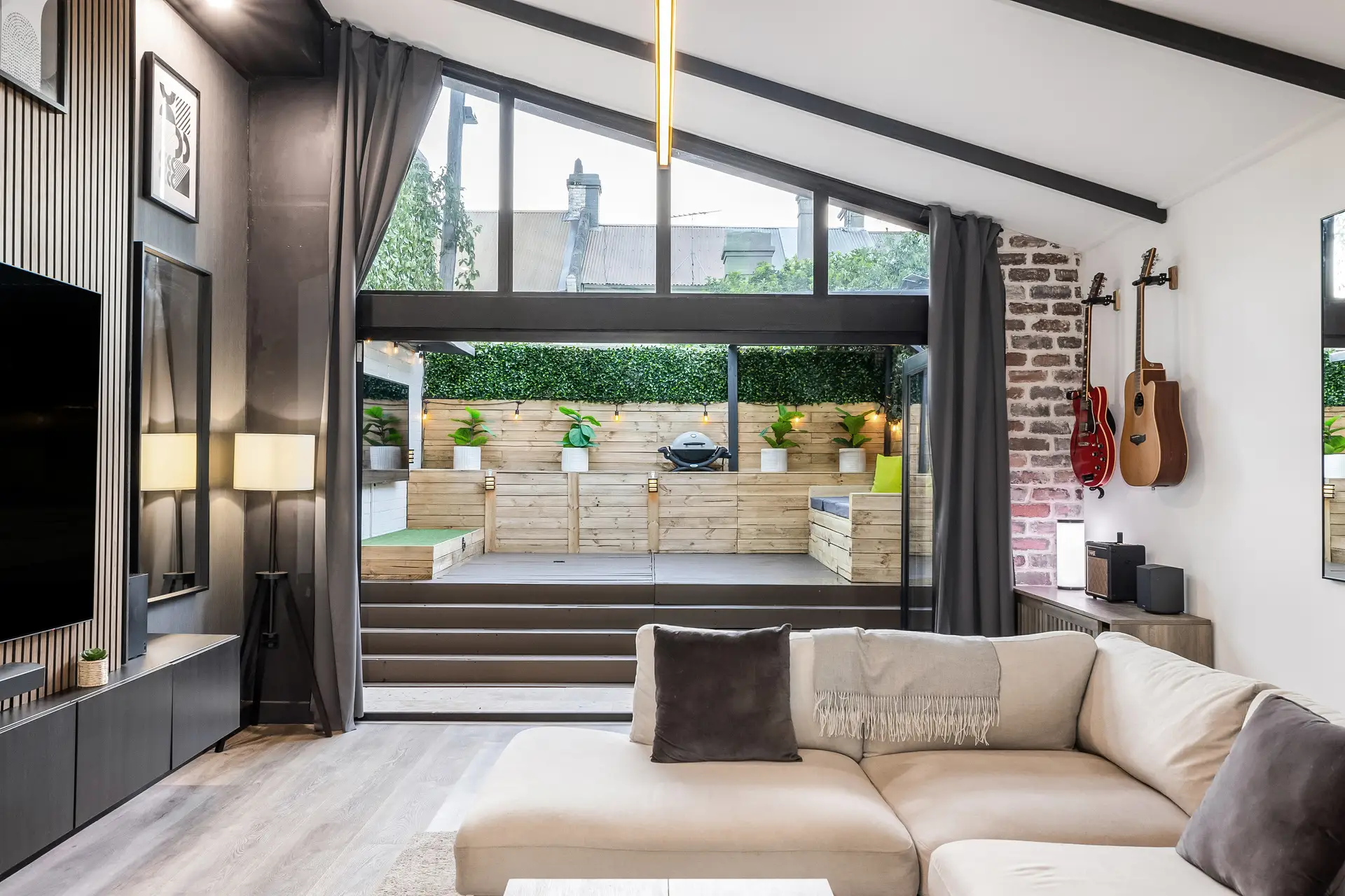 14 Egan Street, Newtown - Thumbnail 2