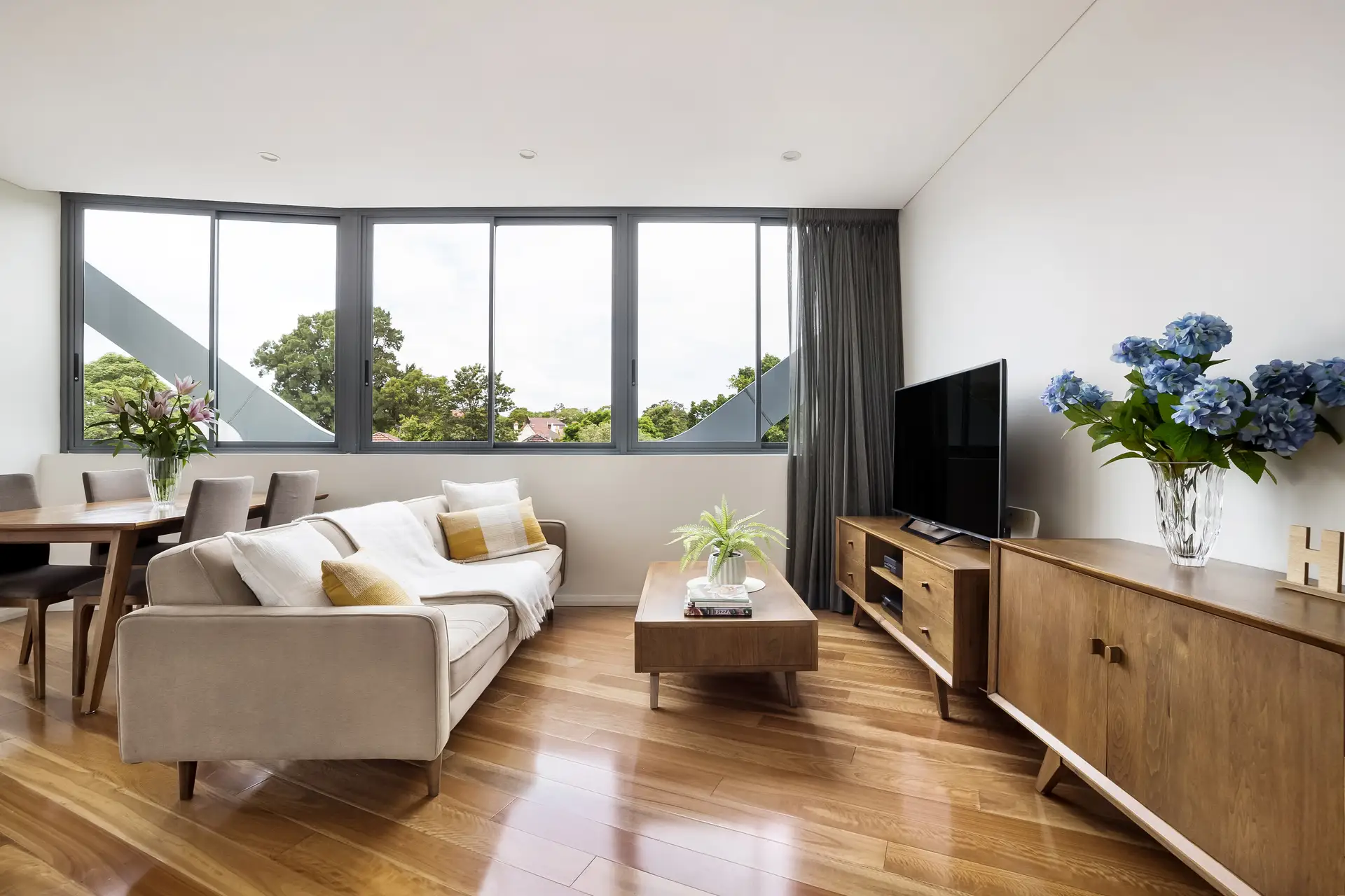 311/20 McGill Street, Lewisham - Thumbnail 2
