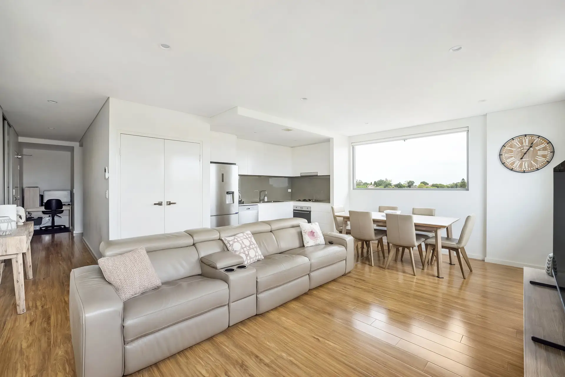 35/22-24 Grosvenor Street, Croydon - Thumbnail 3