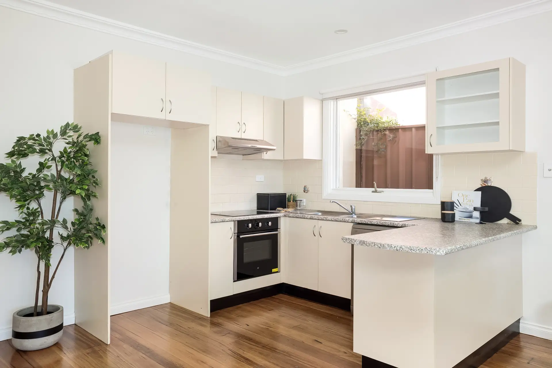 30 Harrington Street, Enmore - Thumbnail 7