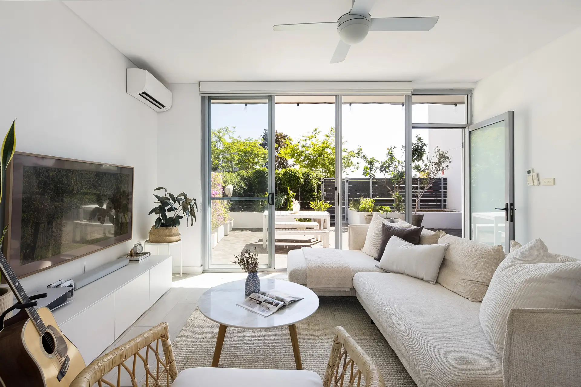 8/5 Lusty Street, Wolli Creek - Thumbnail 2