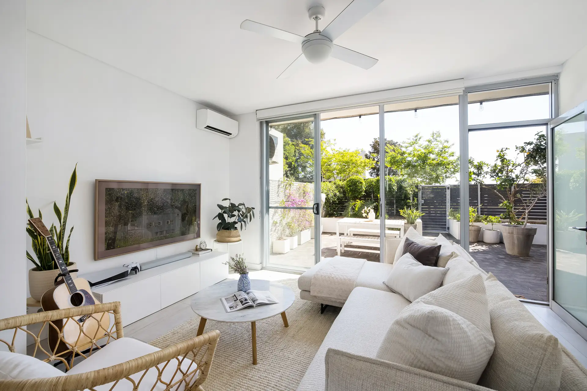 8/5 Lusty Street, Wolli Creek - Thumbnail 3
