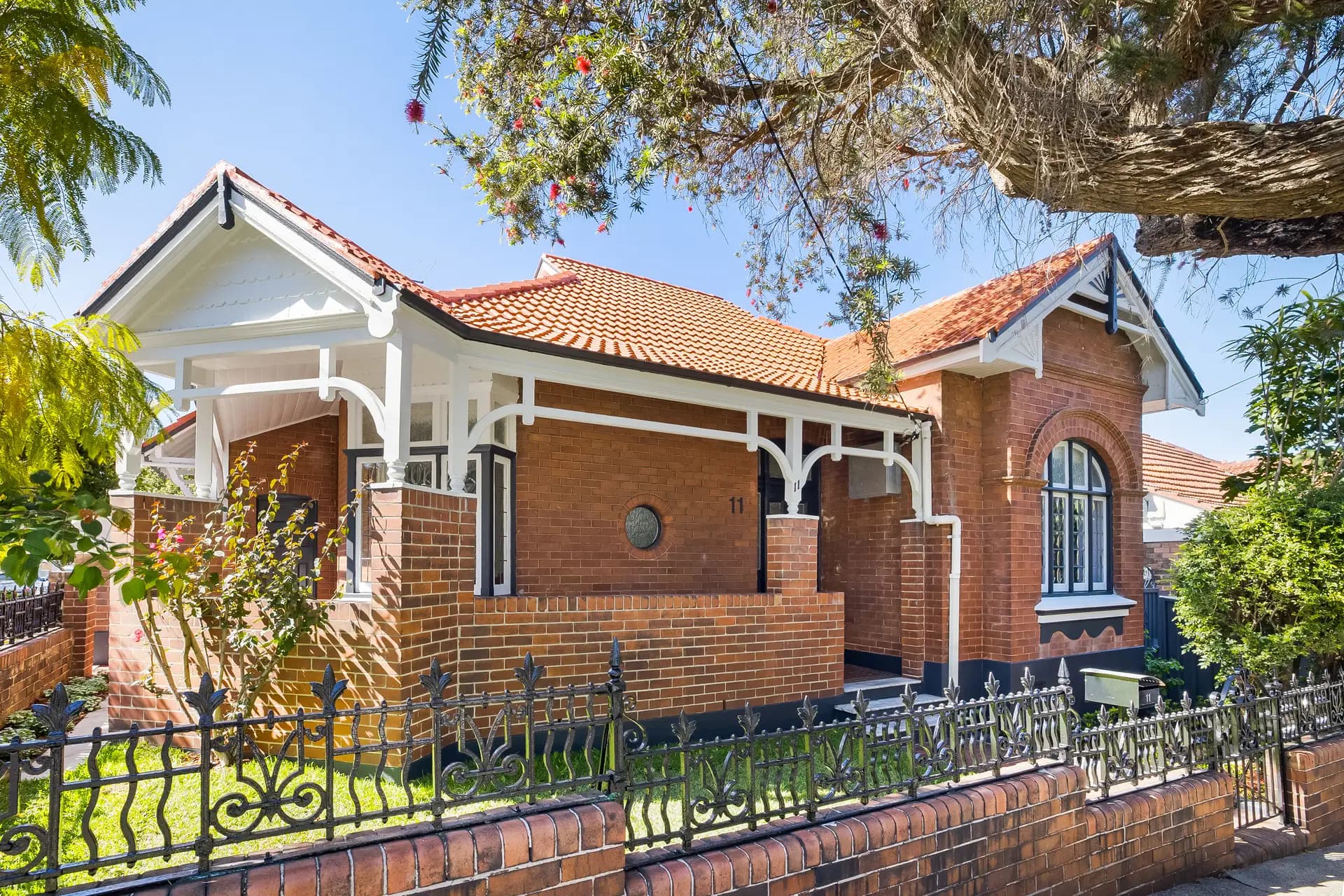 11 Shaw Street, Petersham - Thumbnail 2