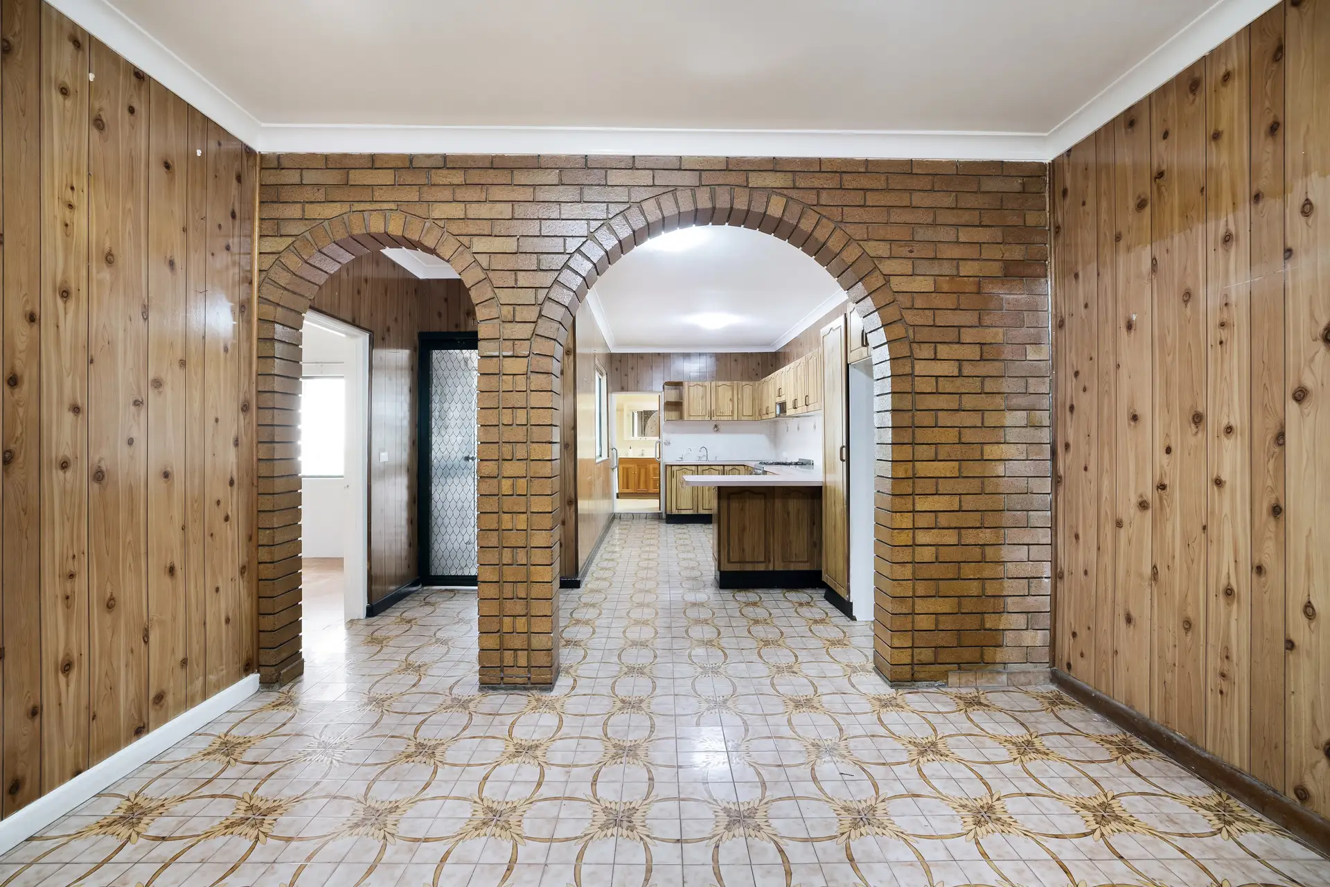 46 Unwins Bridge Road, St Peters - Thumbnail 2