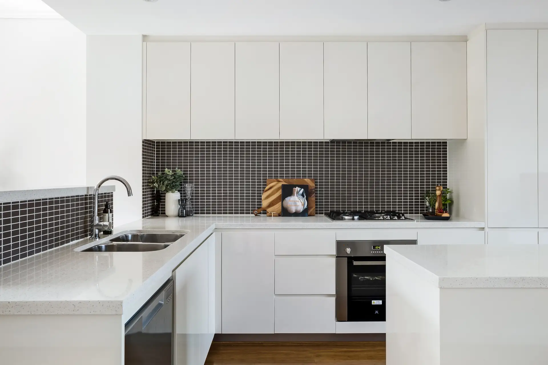 76 Alfred Street, St Peters - Thumbnail 7