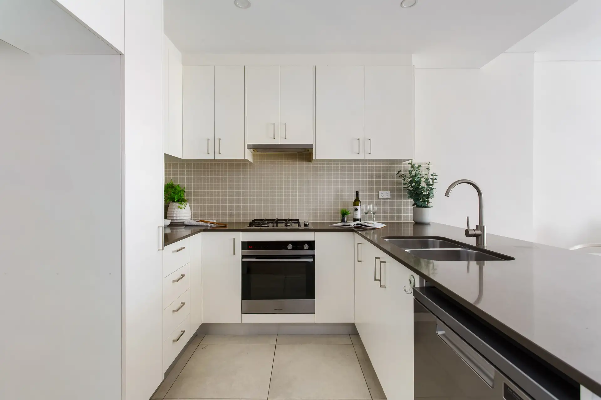602/23-25 Churchill Avenue, Strathfield - Thumbnail 4