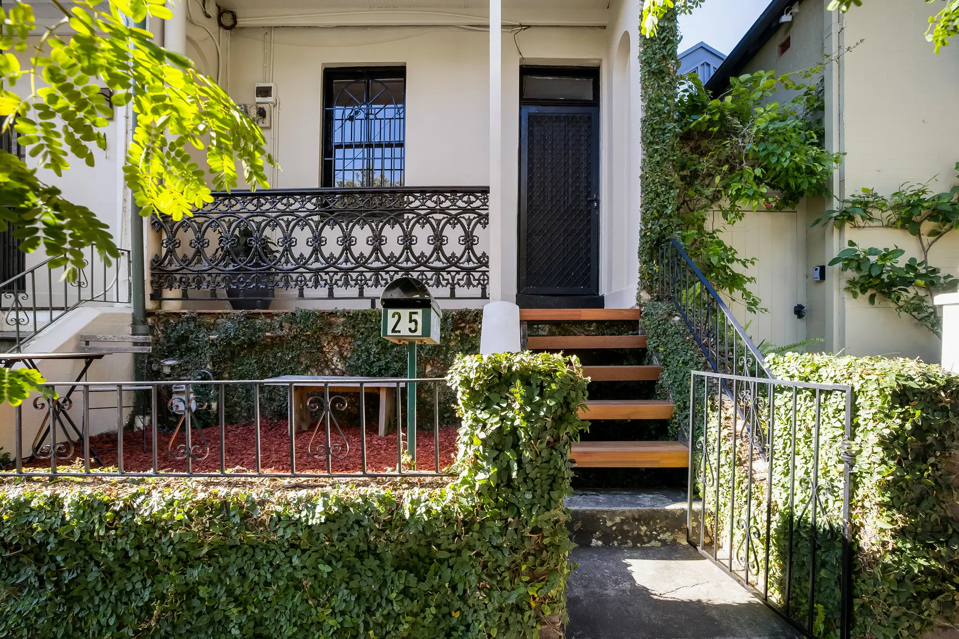 25 Albert Street, Newtown - Thumbnail 2