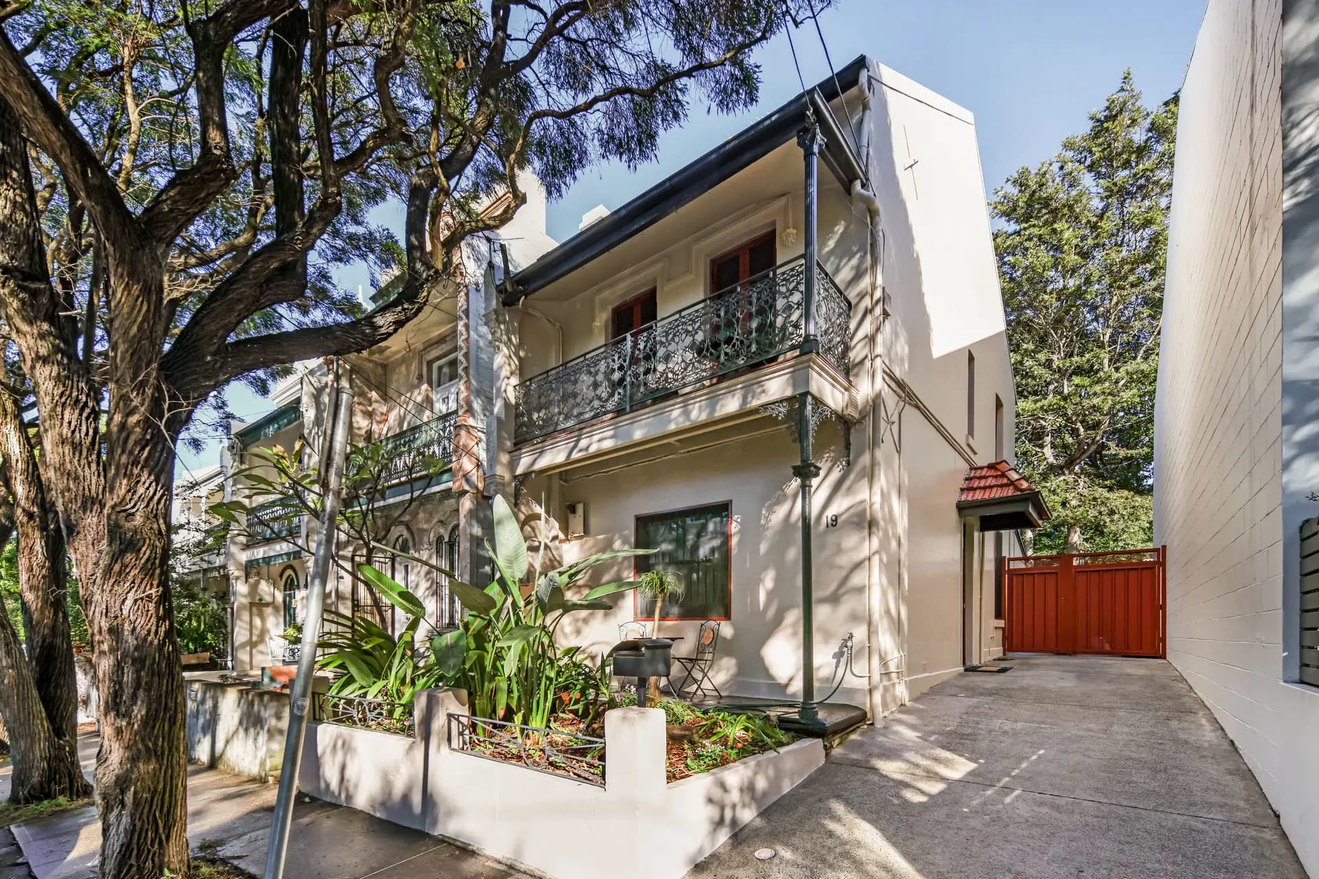 19 Simmons Street, Enmore - Image 1