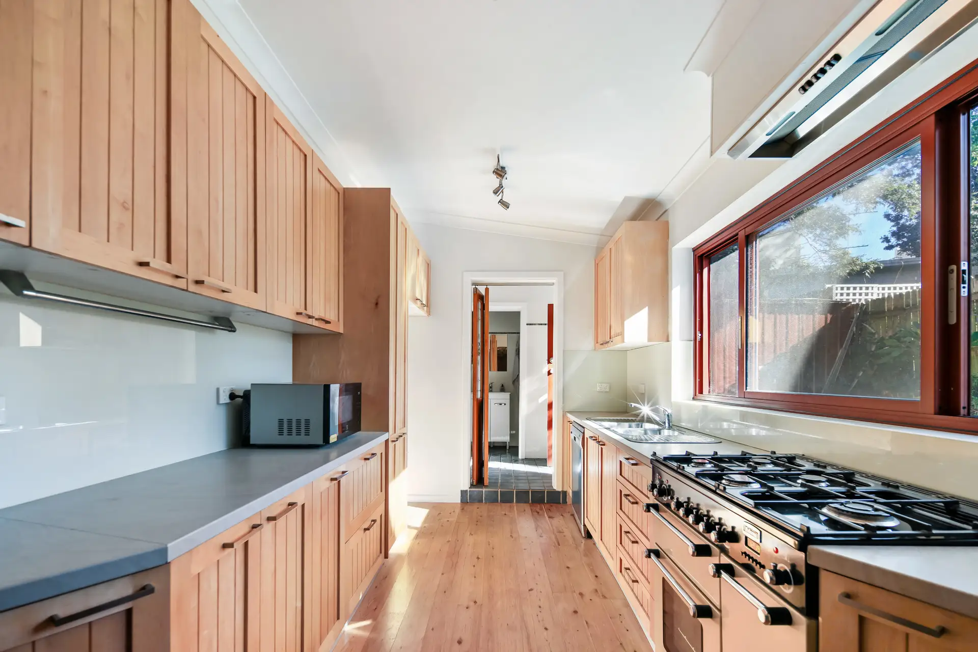 19 Simmons Street, Enmore - Thumbnail 4