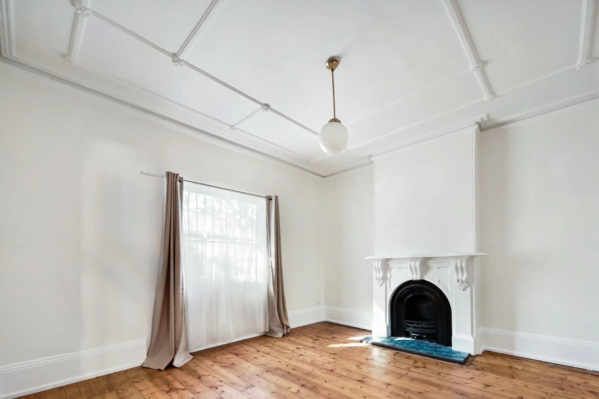 19 Simmons Street, Enmore - Thumbnail 7