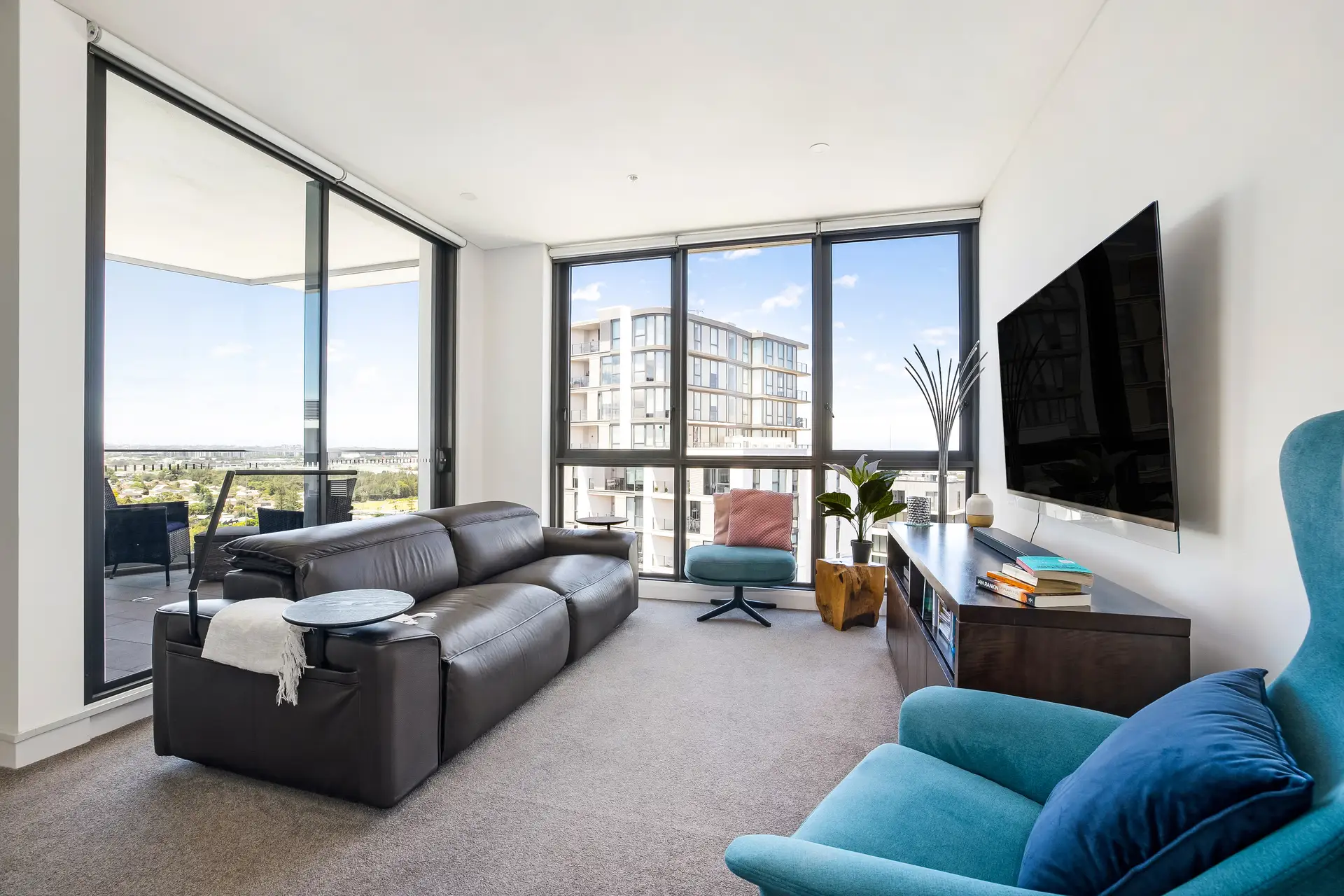 1411/17 Chisholm Street, Wolli Creek - Thumbnail 5