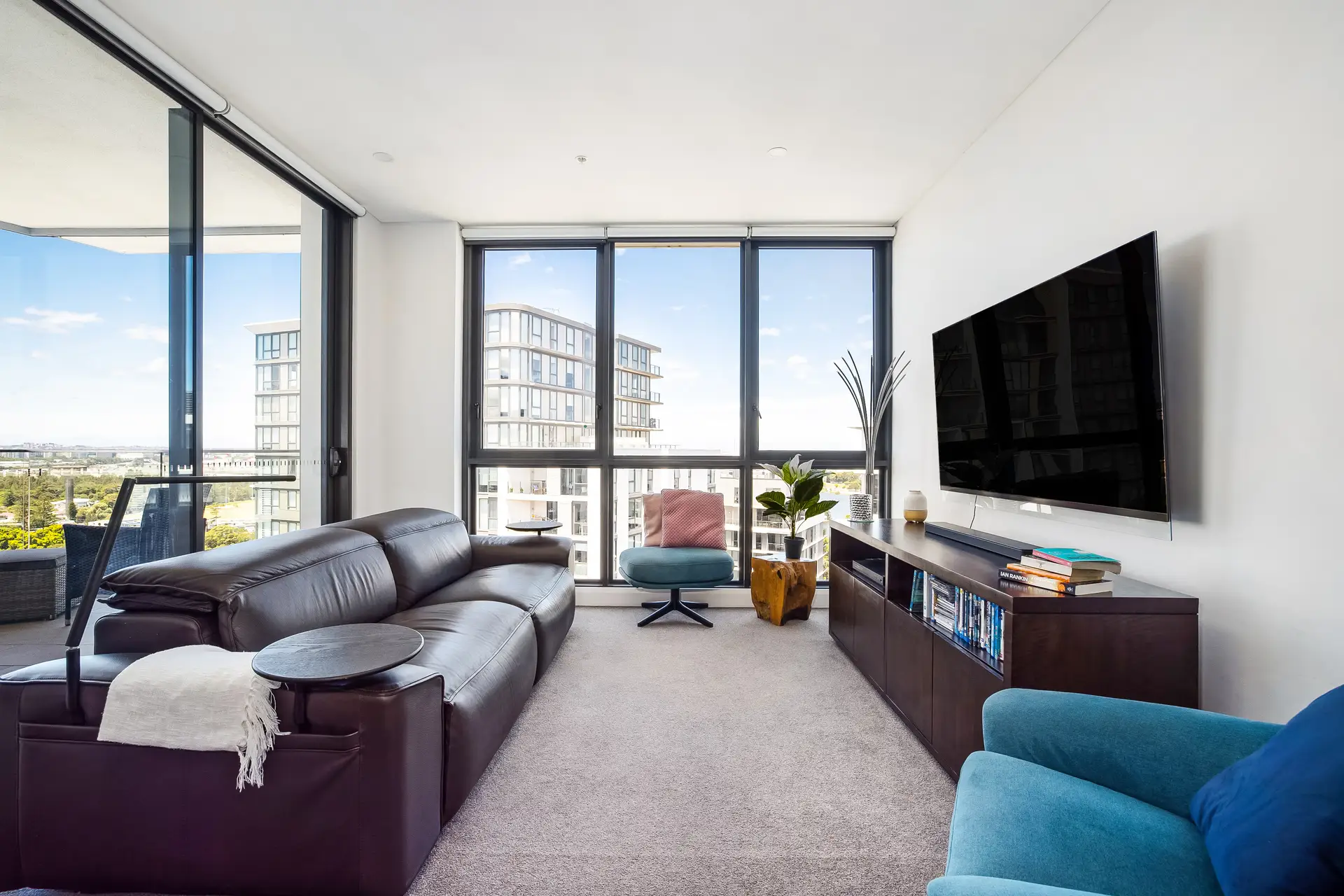 1411/17 Chisholm Street, Wolli Creek - Thumbnail 6