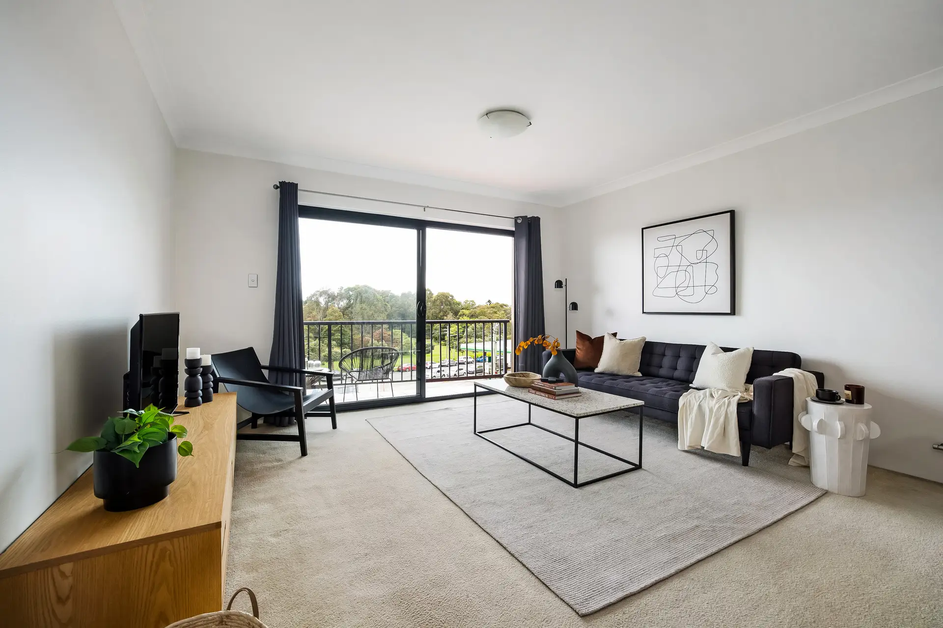 302/13-19 Princes Highway, St Peters - Thumbnail 2
