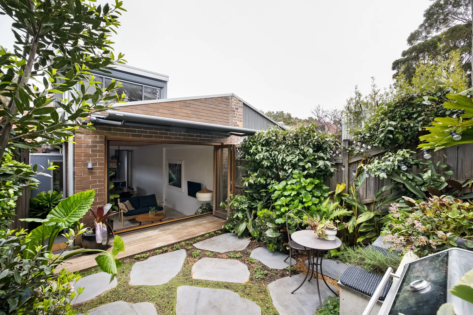 48 Linthorpe Street, Newtown - Thumbnail 2