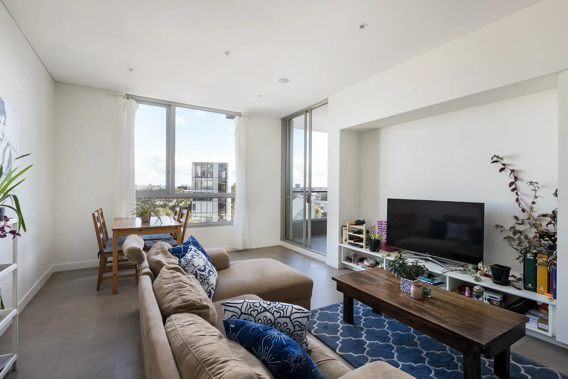 506/28 Ebsworth Street, Zetland - Thumbnail 2