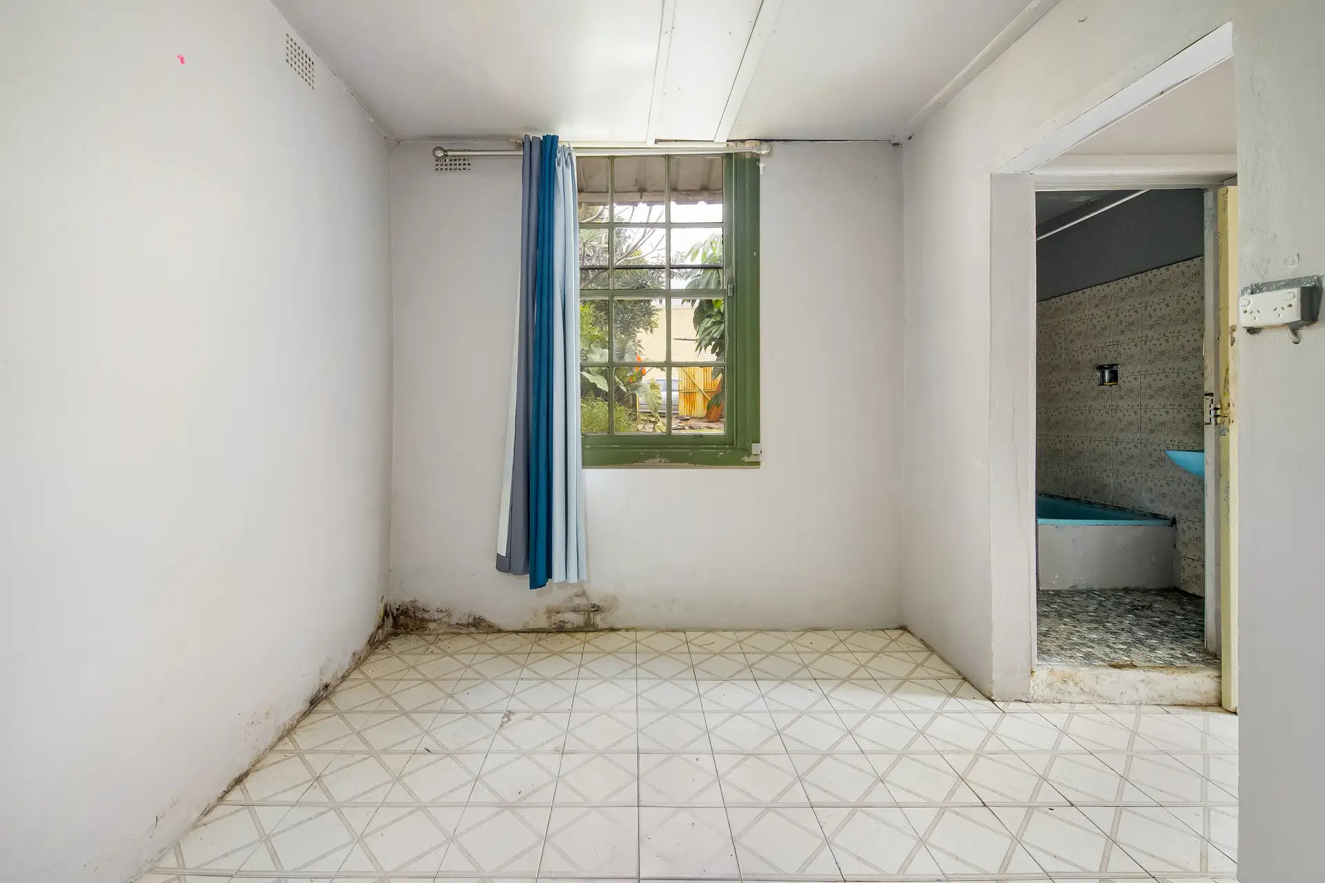 8 Railway Street, Petersham - Thumbnail 8