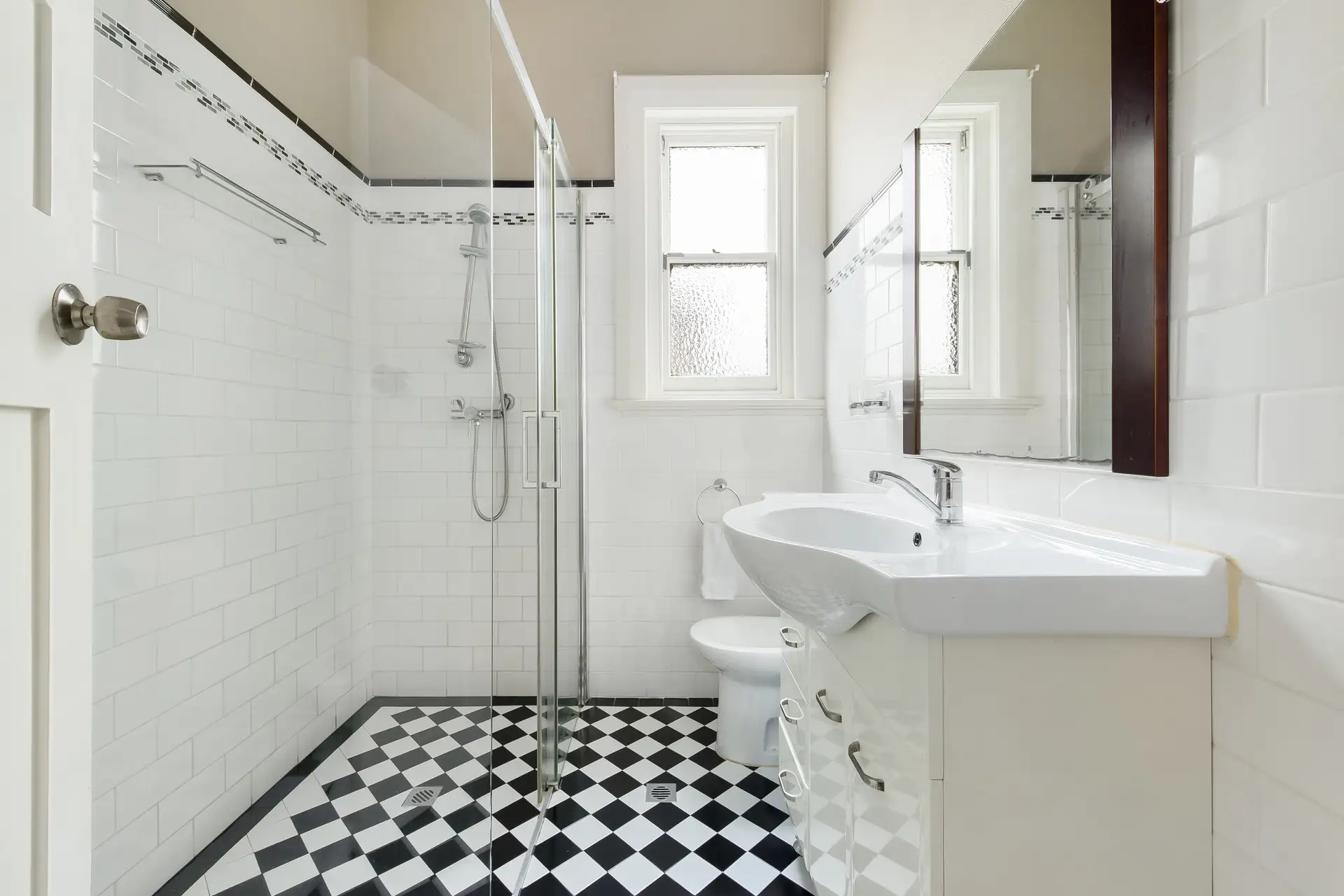 32 Morton Avenue, Lewisham - Thumbnail 8