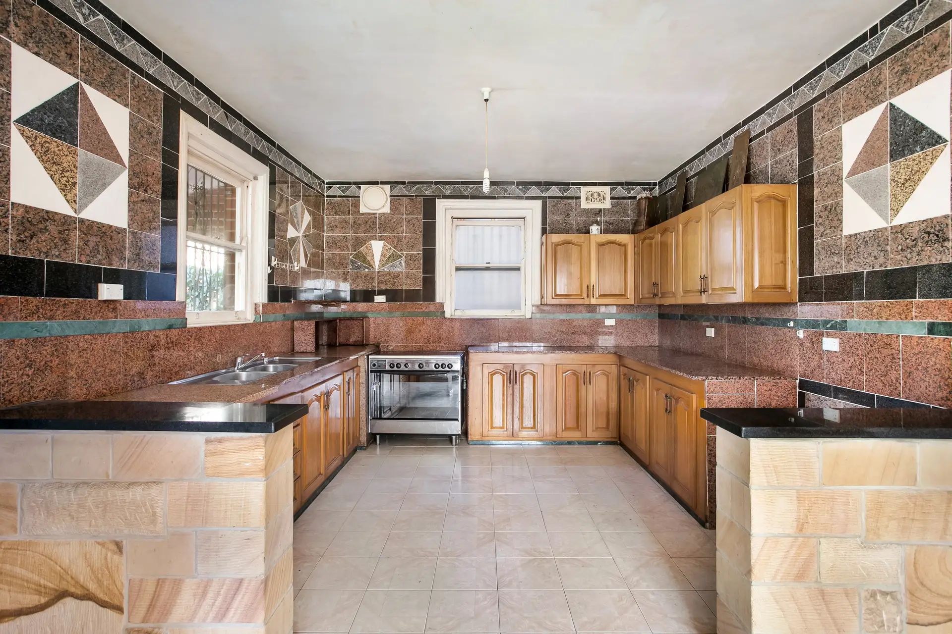 12 Rosemount Avenue, Summer Hill - Thumbnail 5