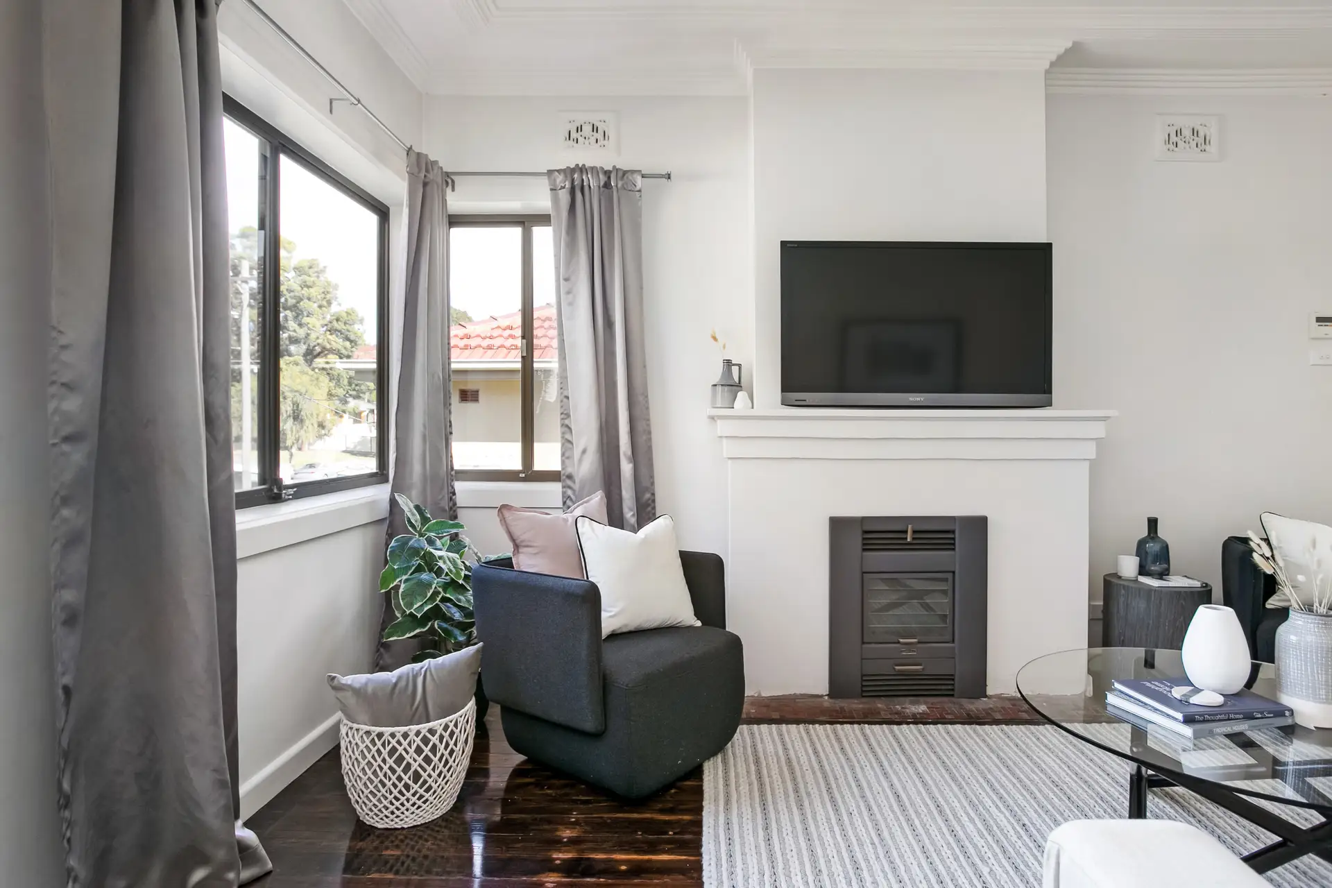 7 Eulabah Avenue, Earlwood - Thumbnail 2