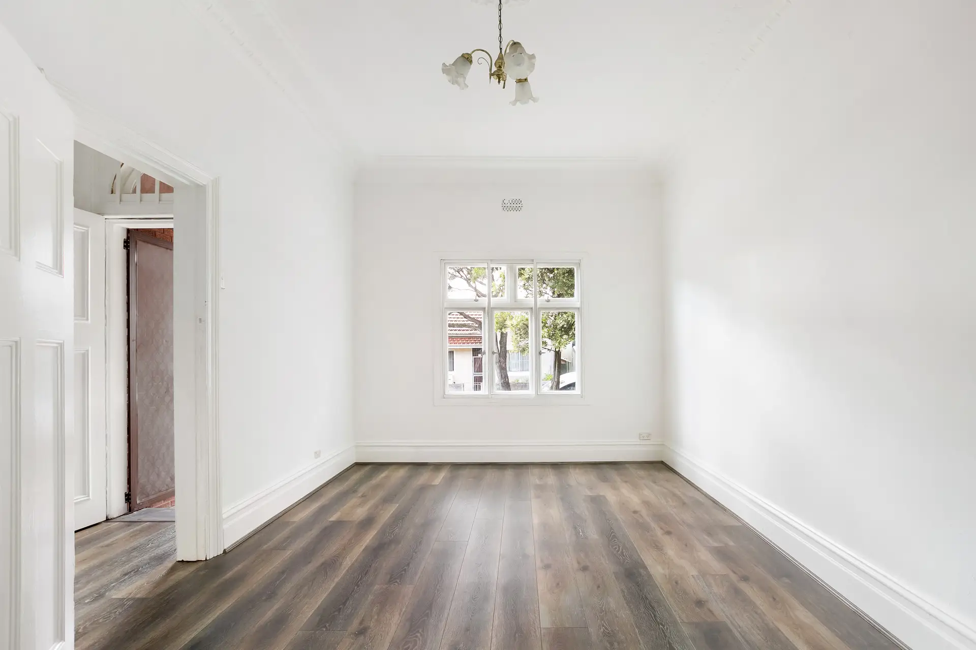72 Yelverton Street, Sydenham - Thumbnail 2