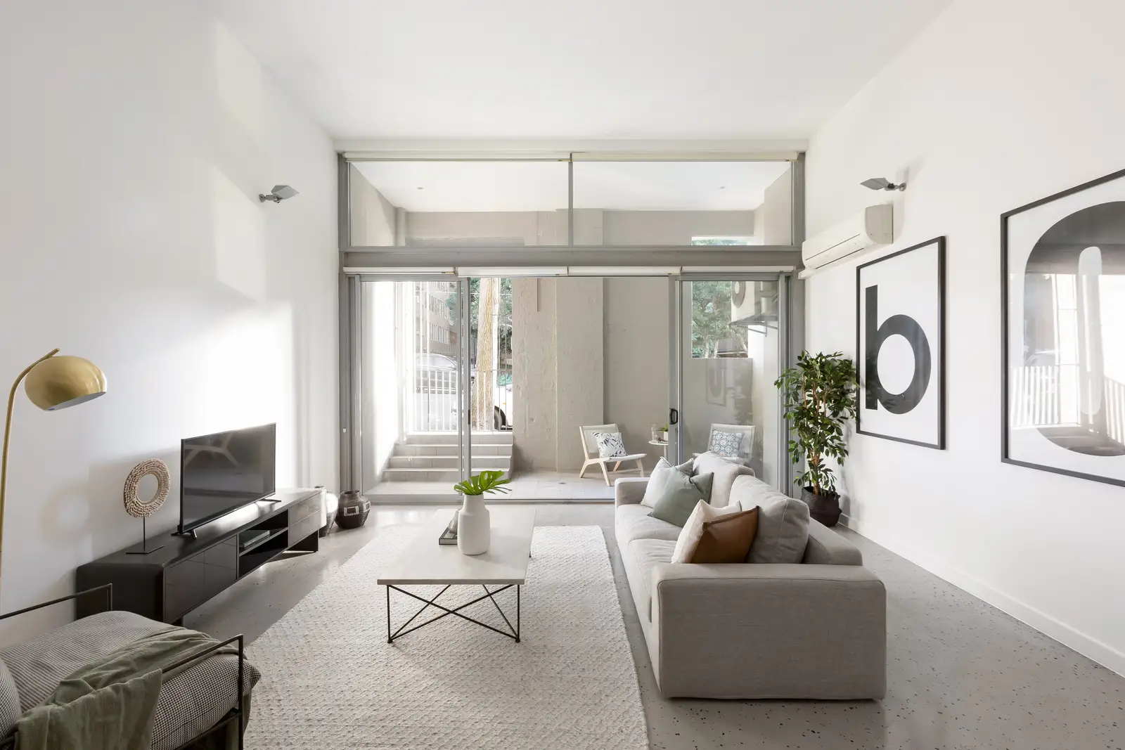 16 Lyons Road, Camperdown - Thumbnail 2