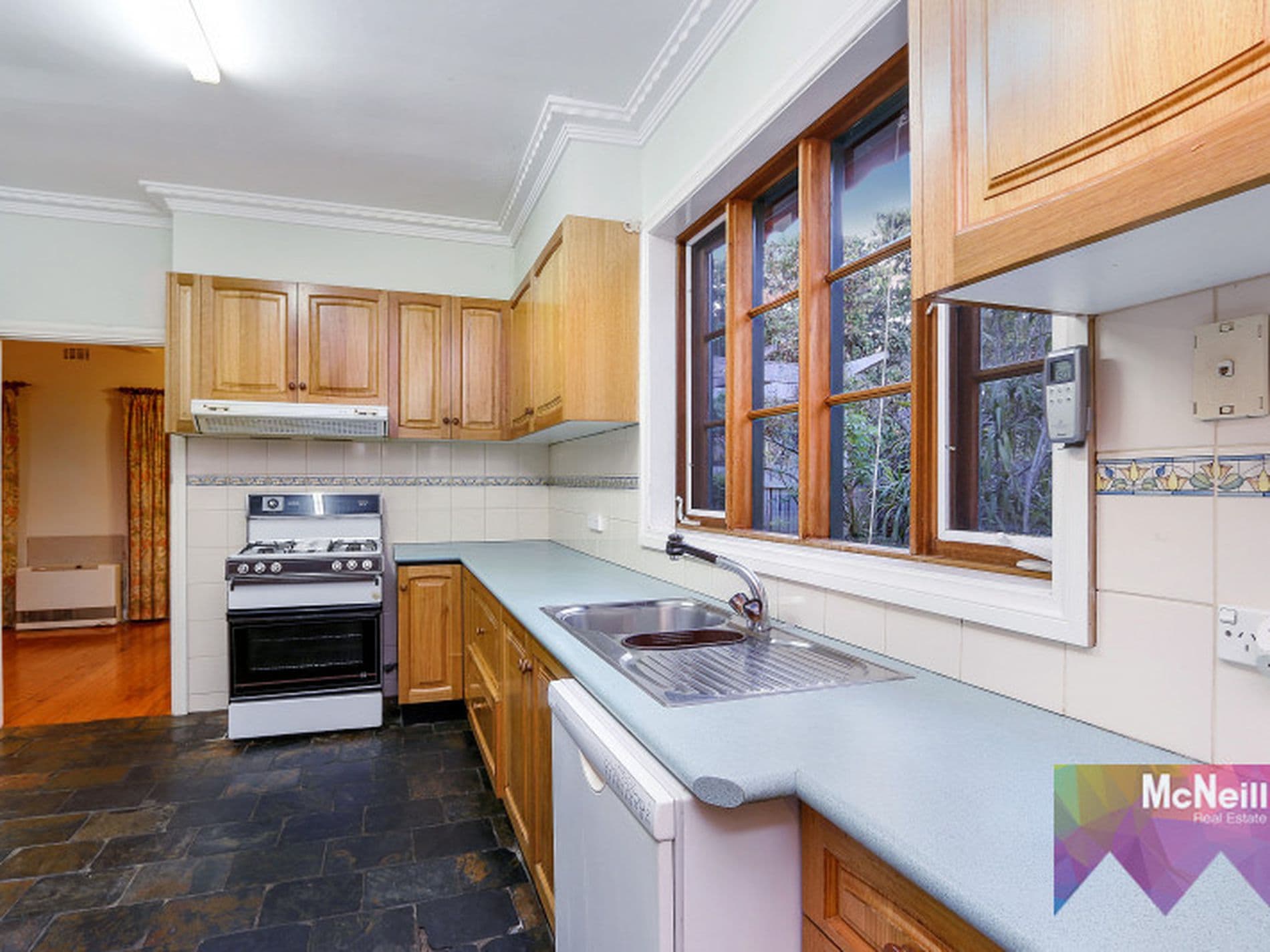32 Violet Street, FRANKSTON SOUTH, Frankston South - Thumbnail 2