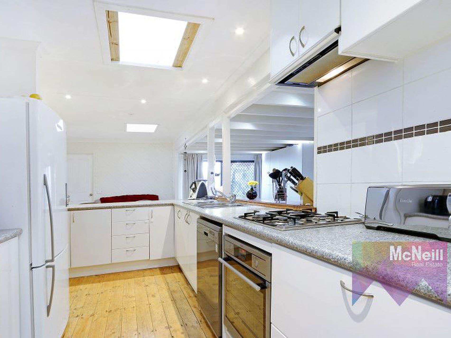 23 Mitchell Street, MORNINGTON, Mornington - Thumbnail 2