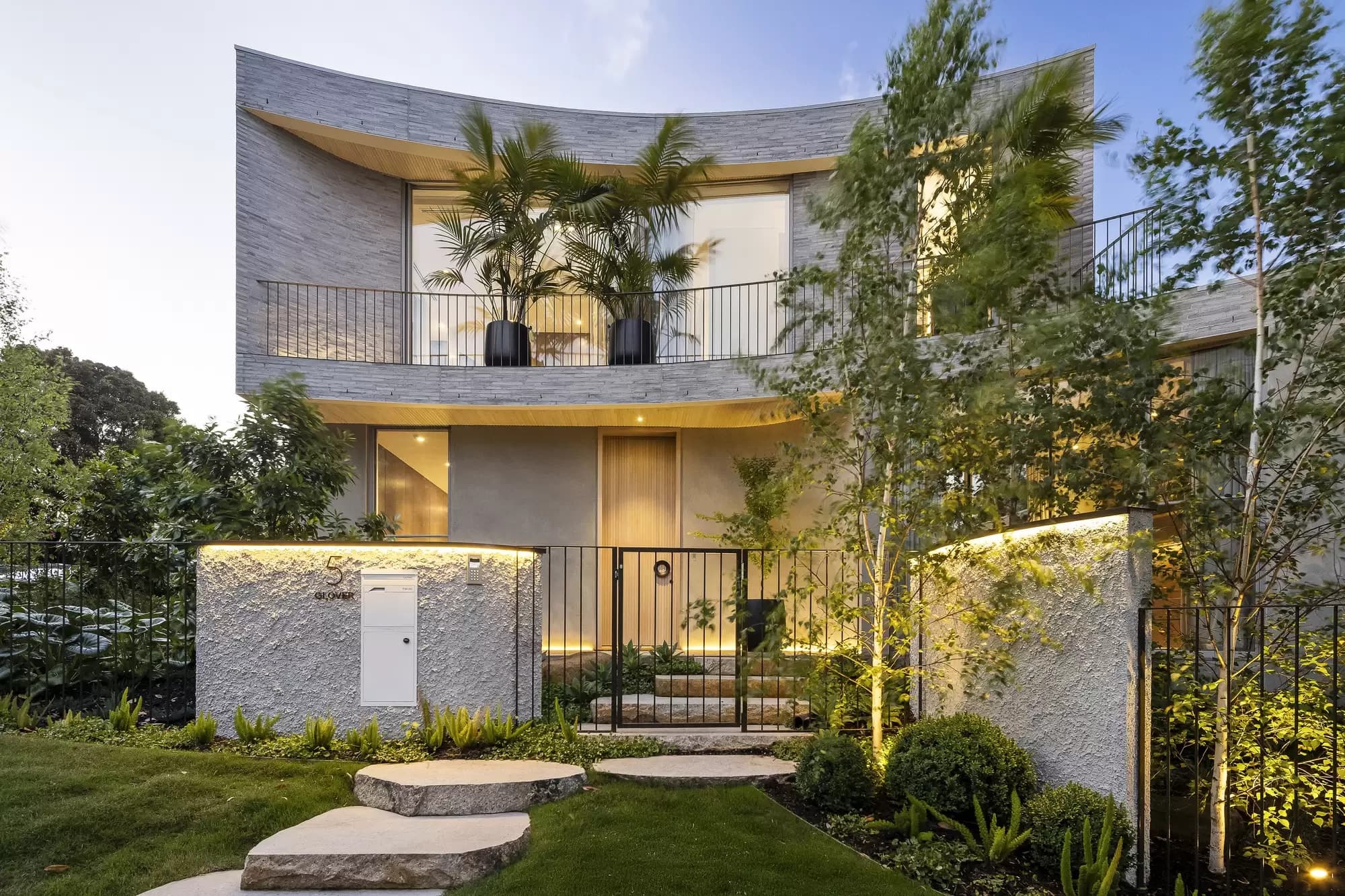 5 Glover Court, Toorak, Toorak - Thumbnail 2