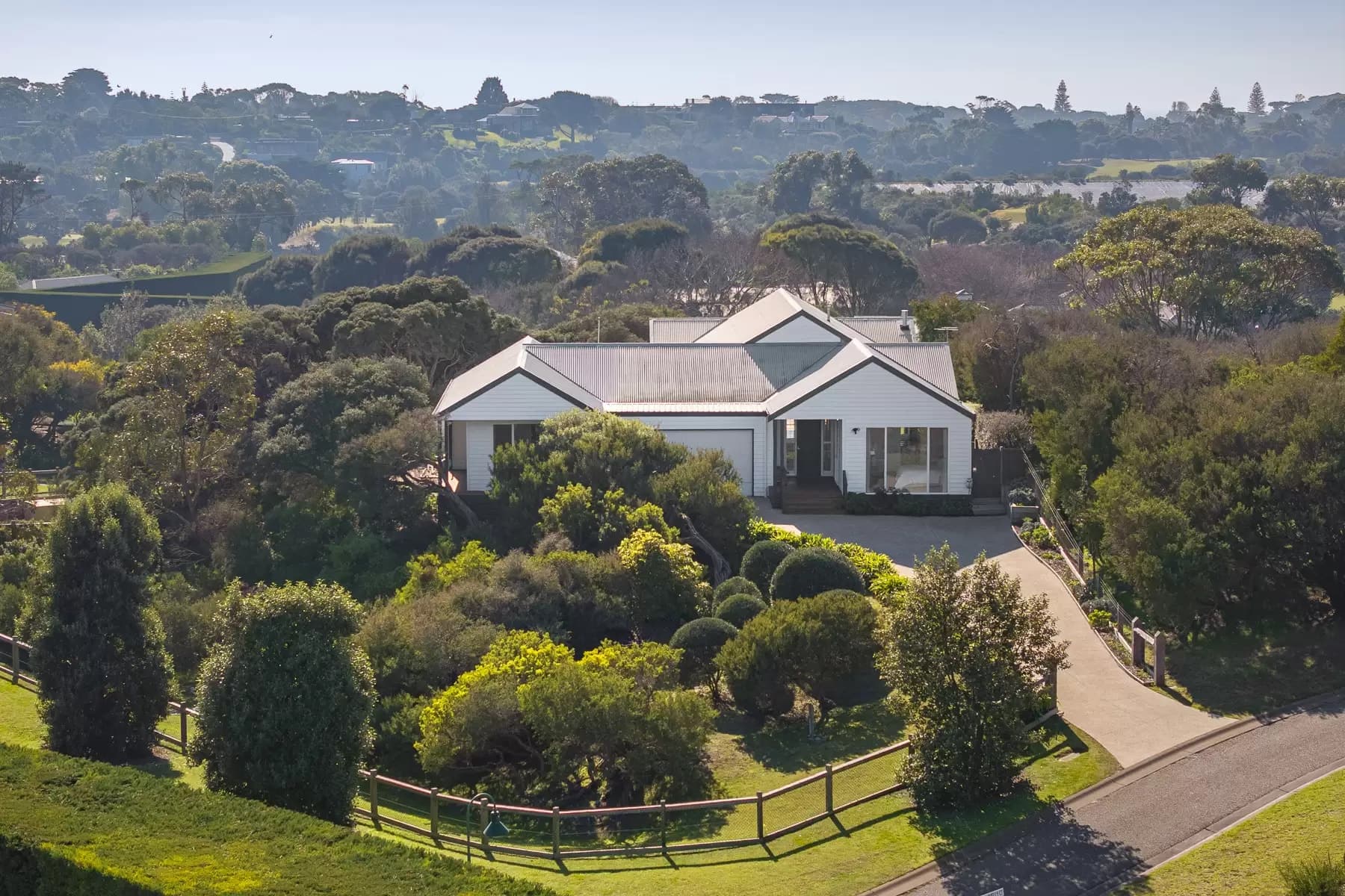 12 Clovelly Court, Portsea, Portsea - Thumbnail 2