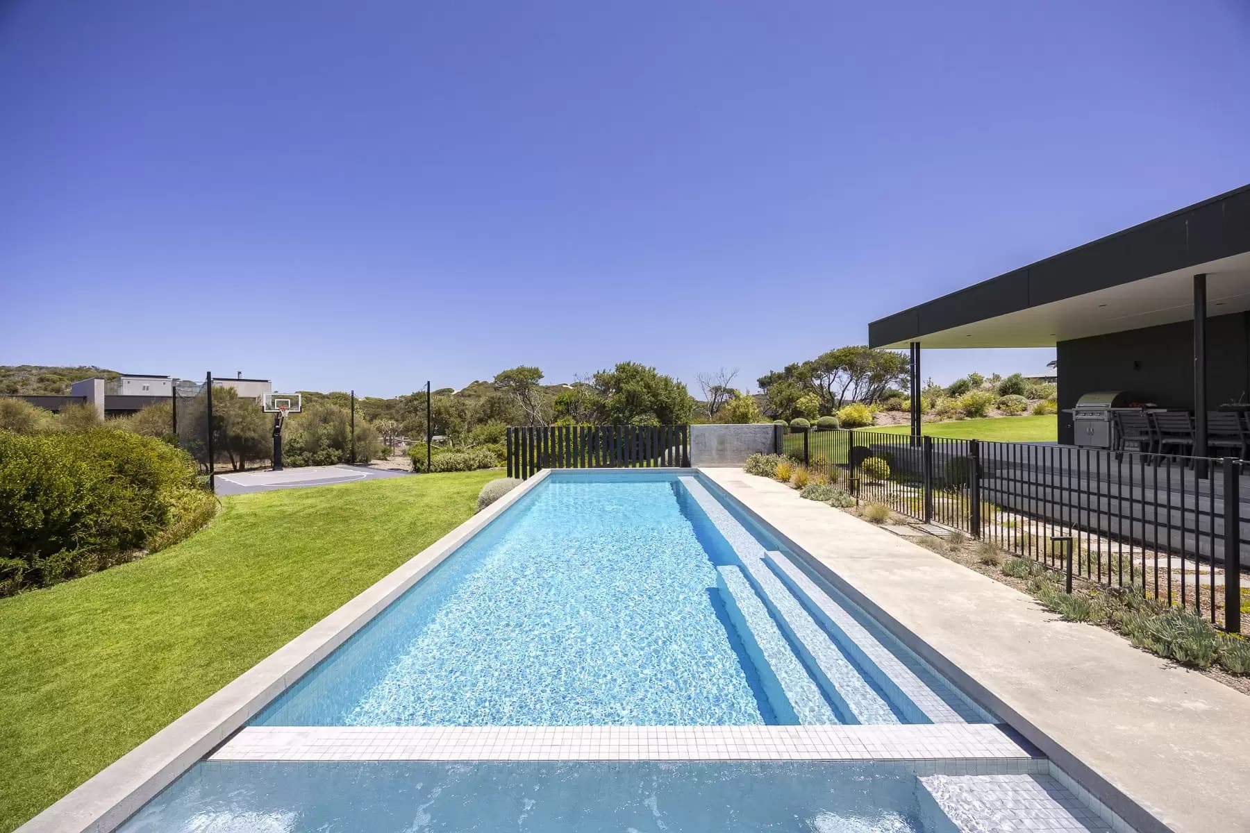 24 Montfort Close, Blairgowrie, Blairgowrie - Thumbnail 2