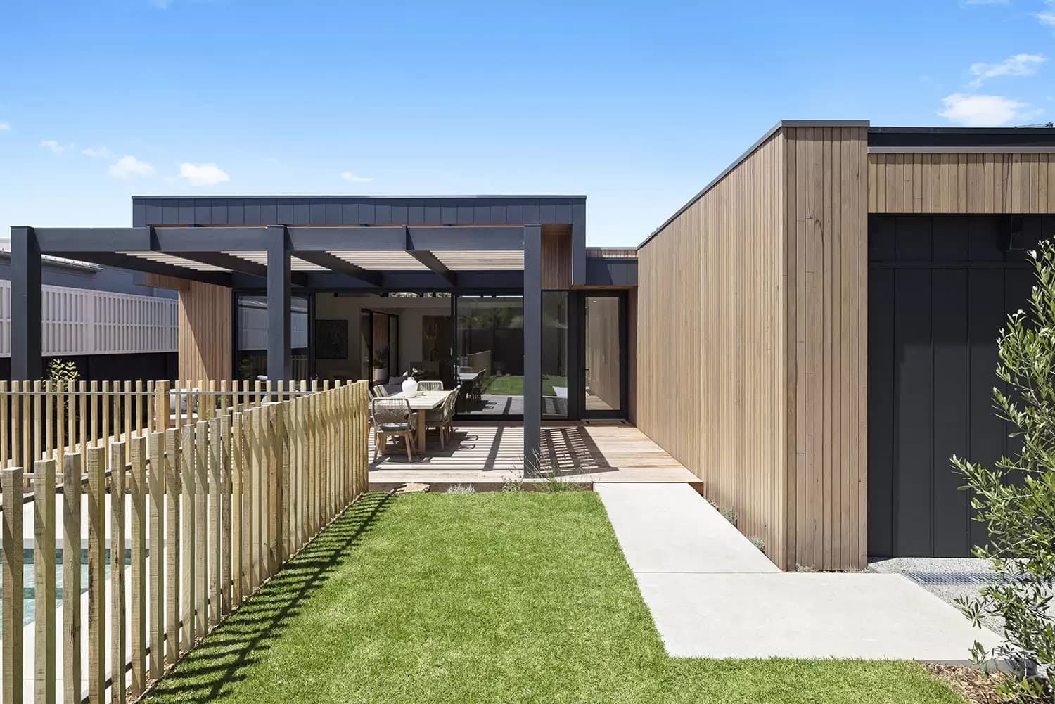 31 Charles Street, Blairgowrie, Blairgowrie - Thumbnail 2