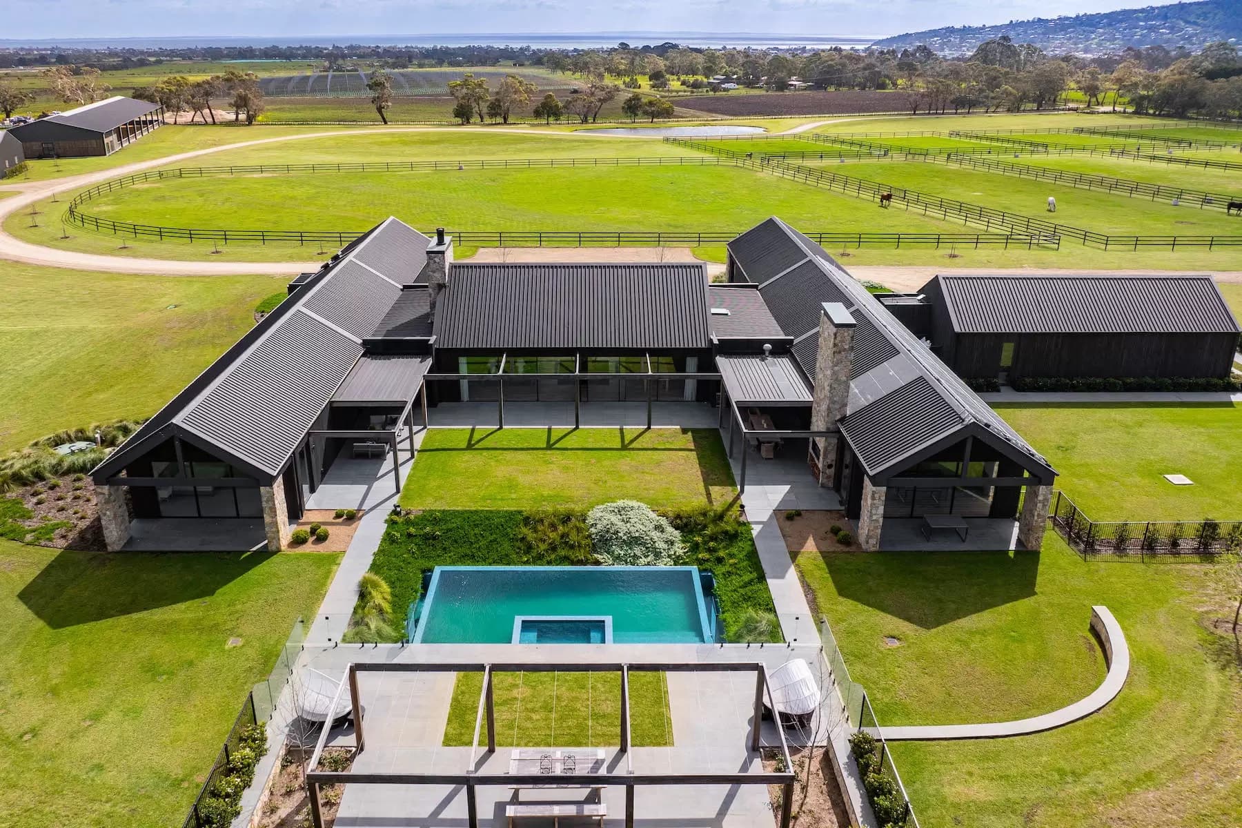 90 Wallaces Road, Dromana, Dromana - Thumbnail 2