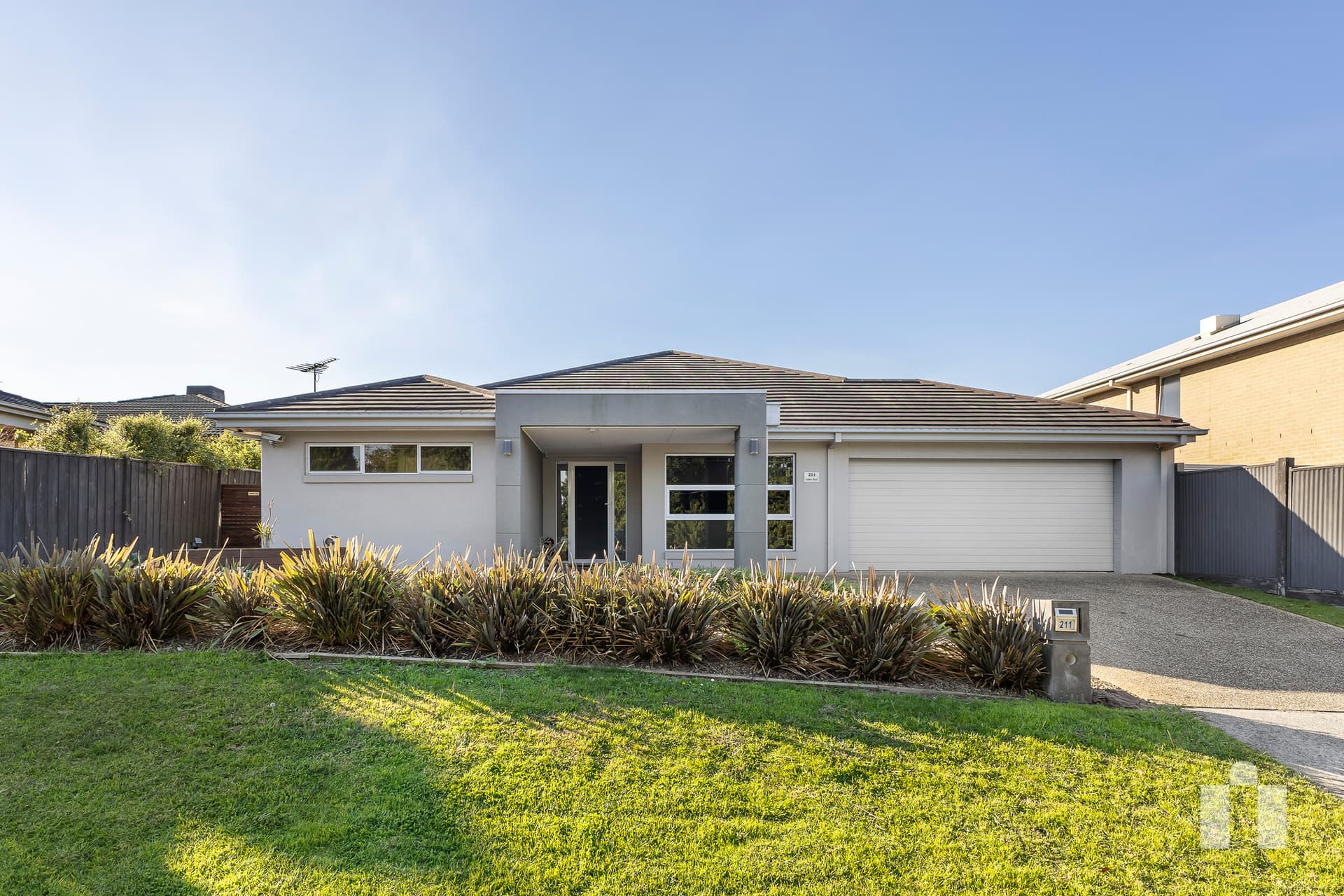211 Cookes Road, Doreen - Thumbnail 2