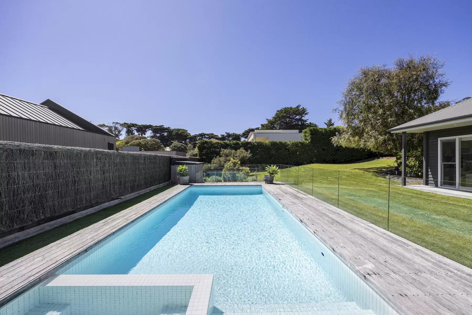 4 Shelly Court, Portsea, Portsea - Thumbnail 3