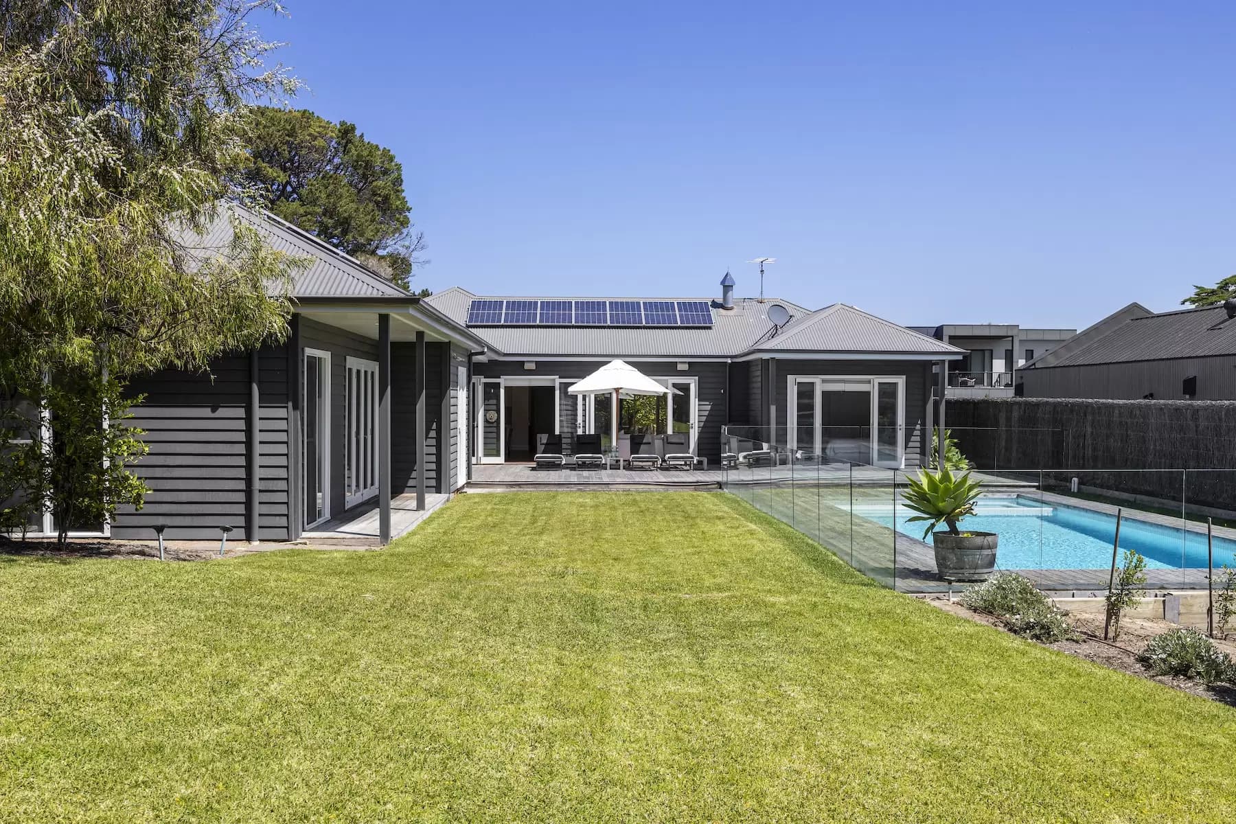4 Shelly Court, Portsea, Portsea - Thumbnail 4