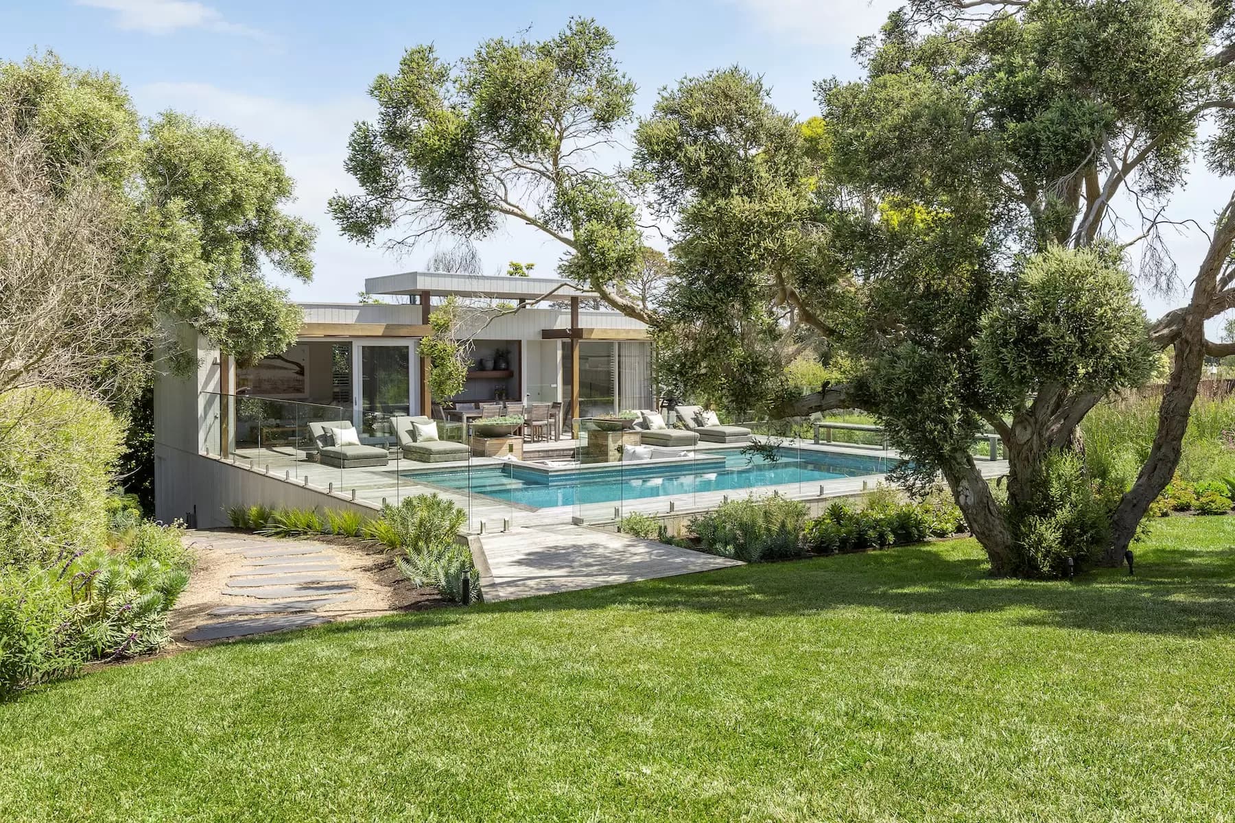 18 Macgregor Avenue, Portsea, Portsea - Image 1