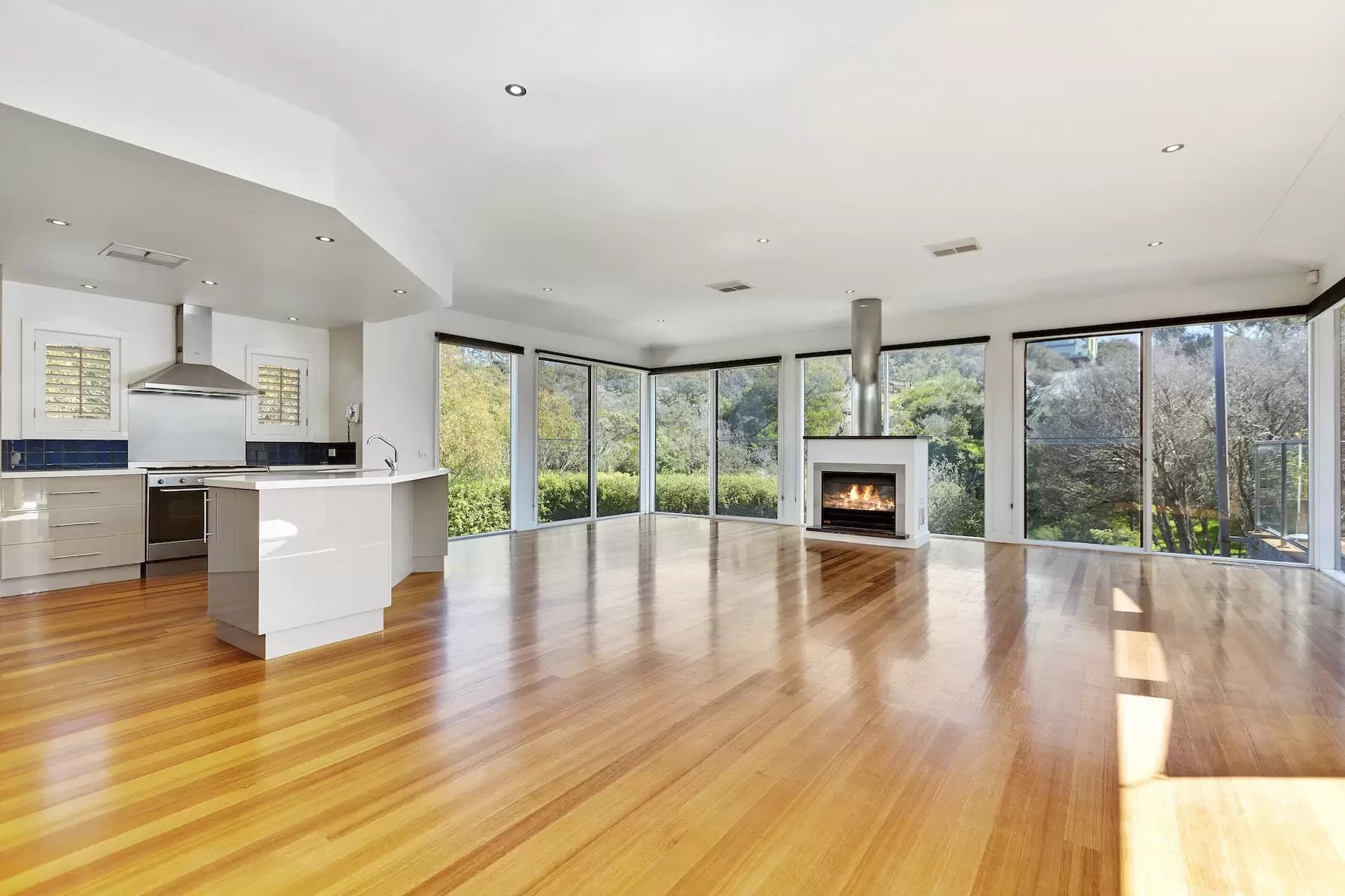 16 Lawrance Grove, Portsea, Portsea - Thumbnail 5